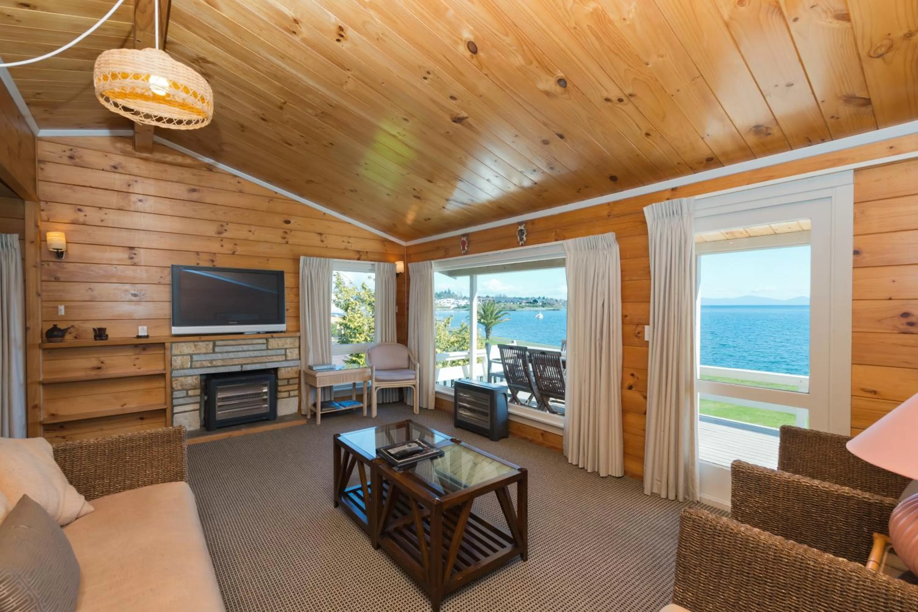 Day in Oasis Beach Motel