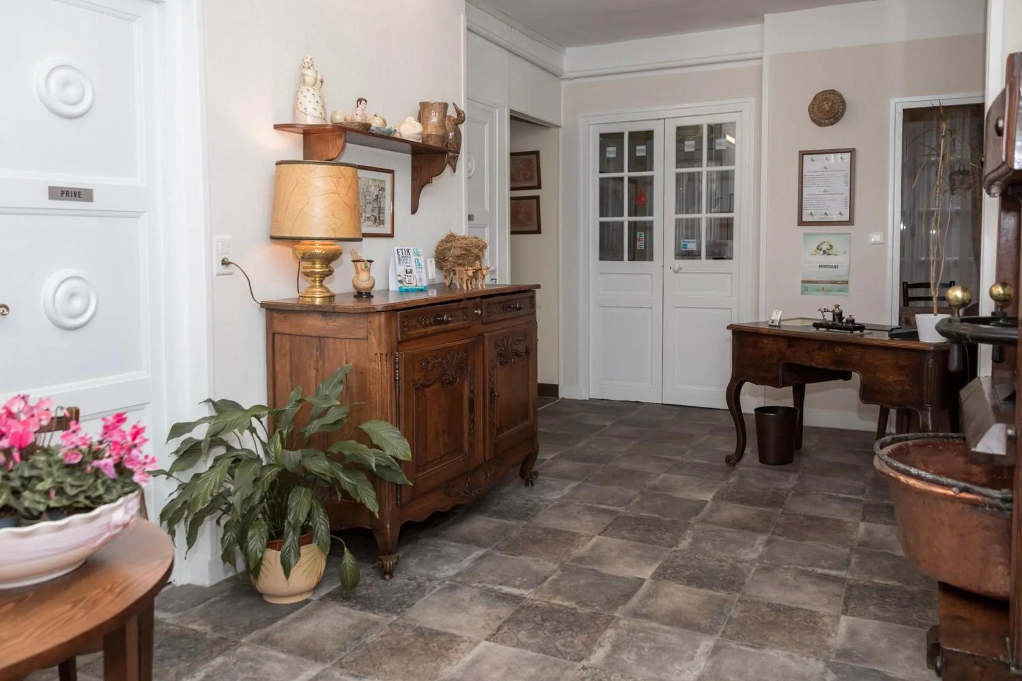 Lobby or reception in Cit'Hotel Aéro-Hotel