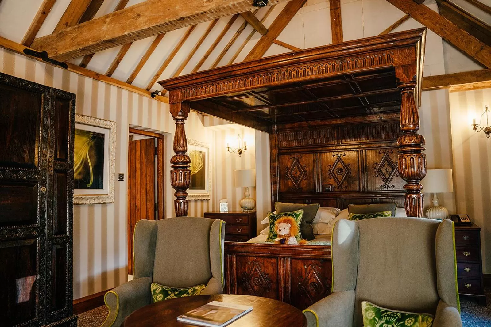 Bed, Seating Area in The Manor House Hotel and Golf Club