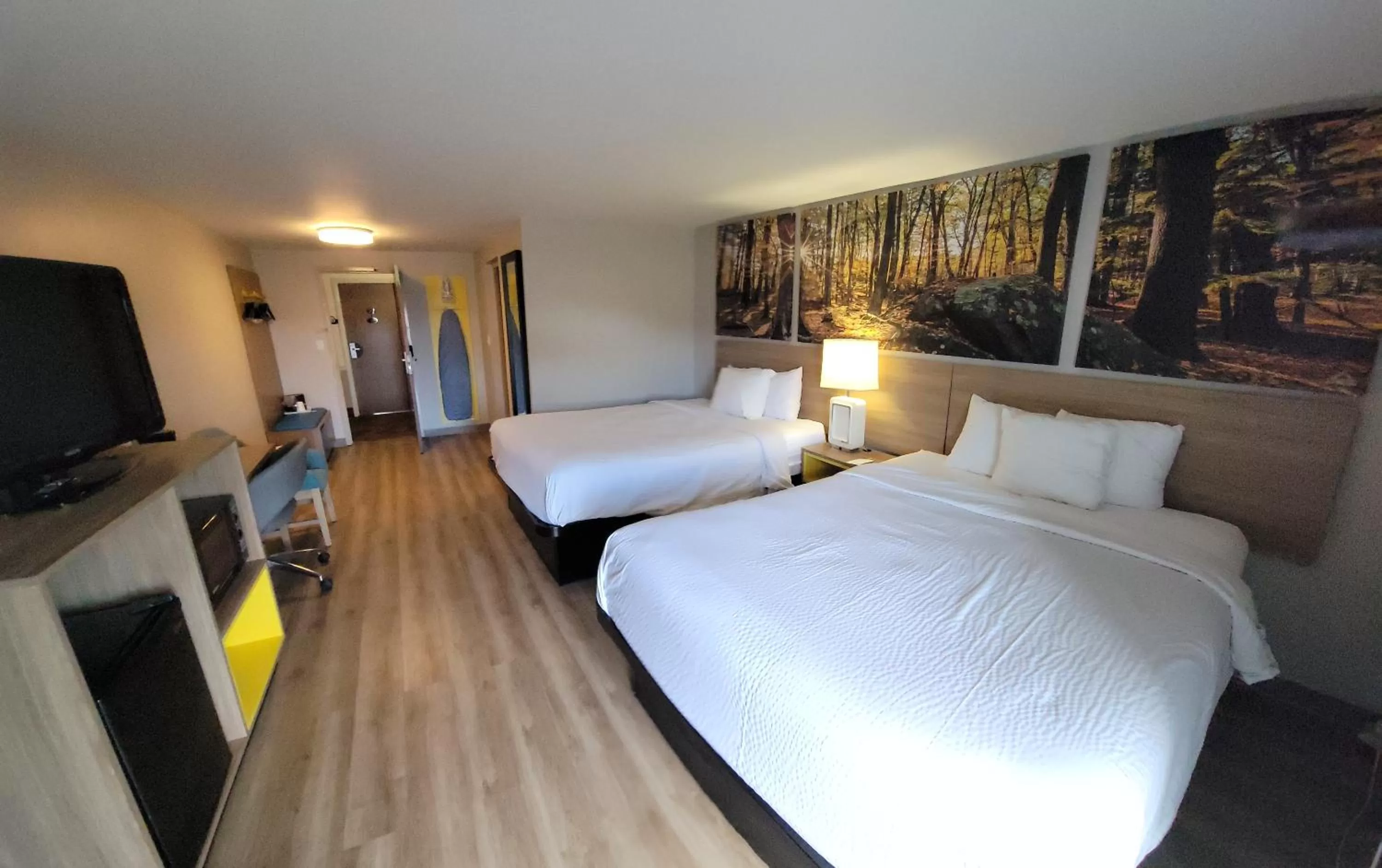 Bed in Days Inn By Wyndham Carlisle North