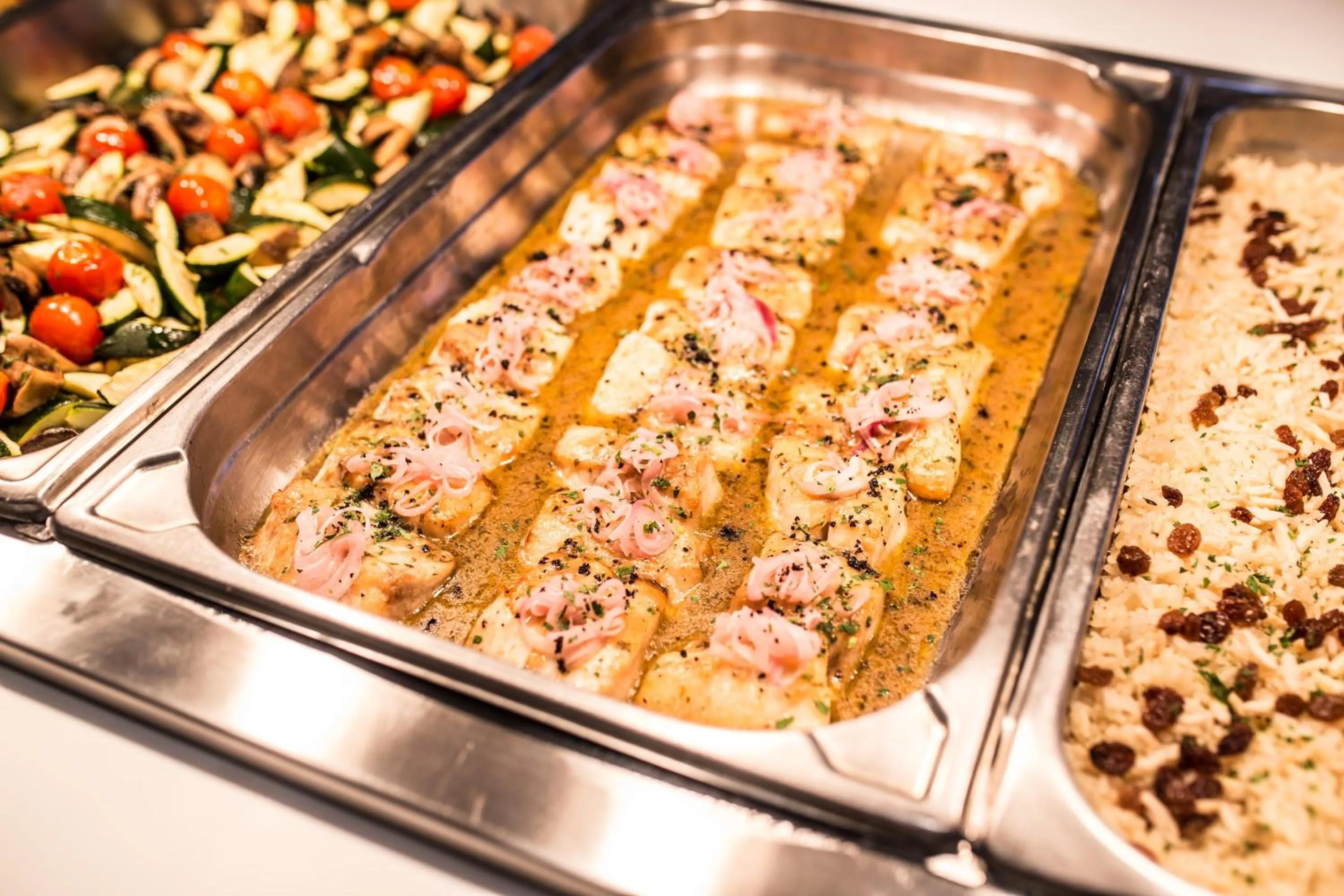 Restaurant/places to eat in The Views Oasis