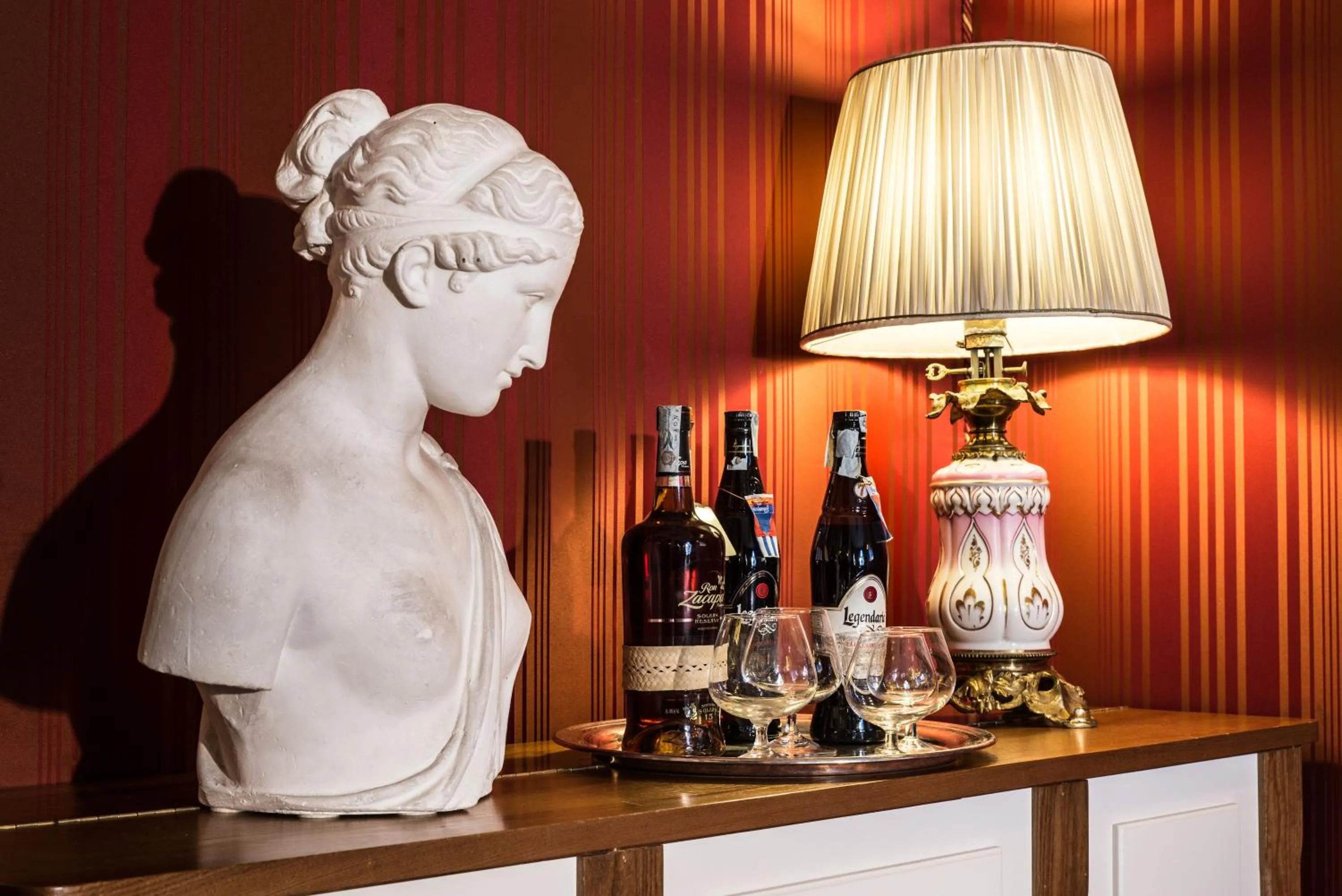 Communal lounge/ TV room in Hotel Palazzo Guiscardo Pietrasanta