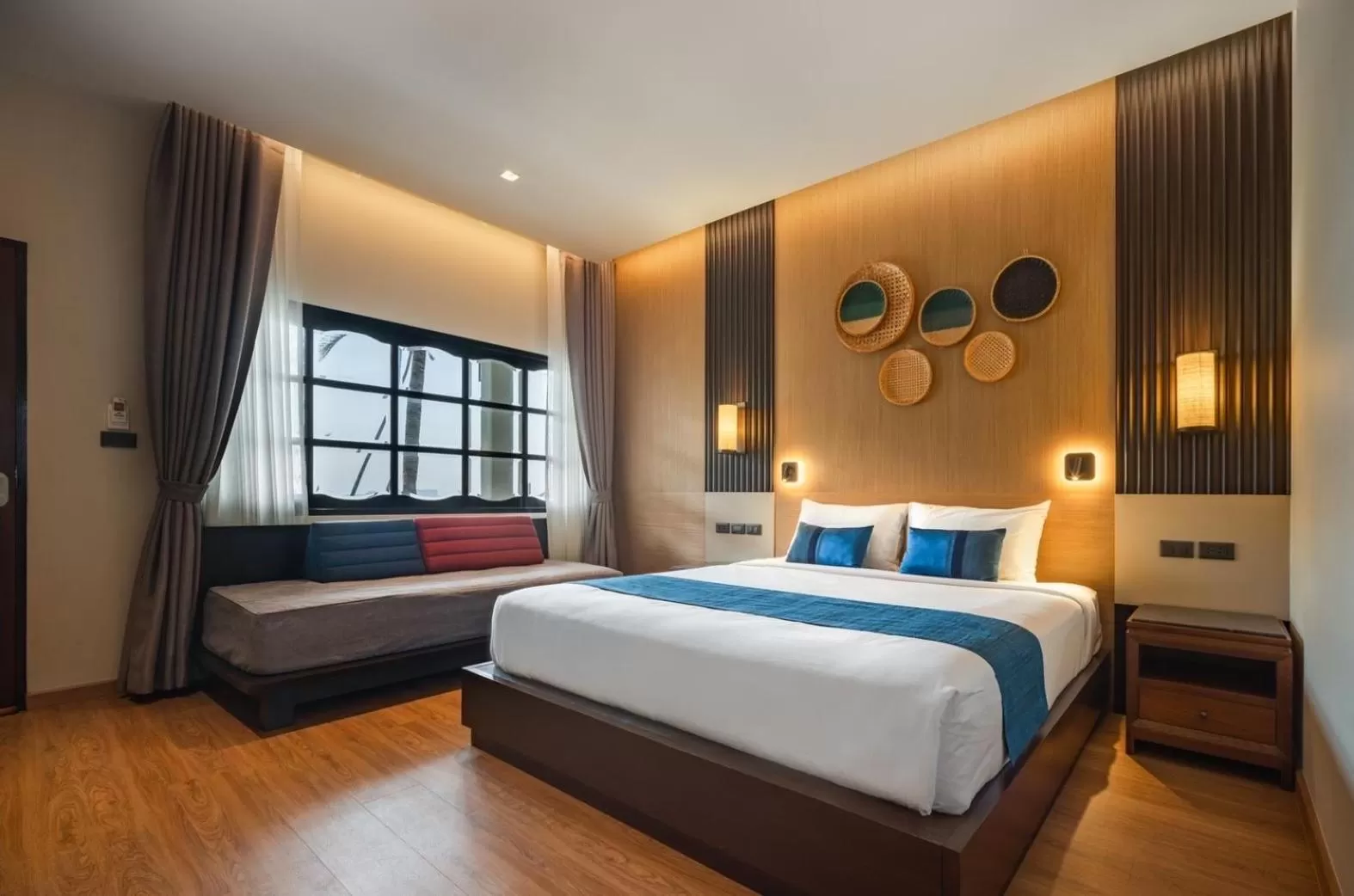Bed in Ban Saithong Beach Resort