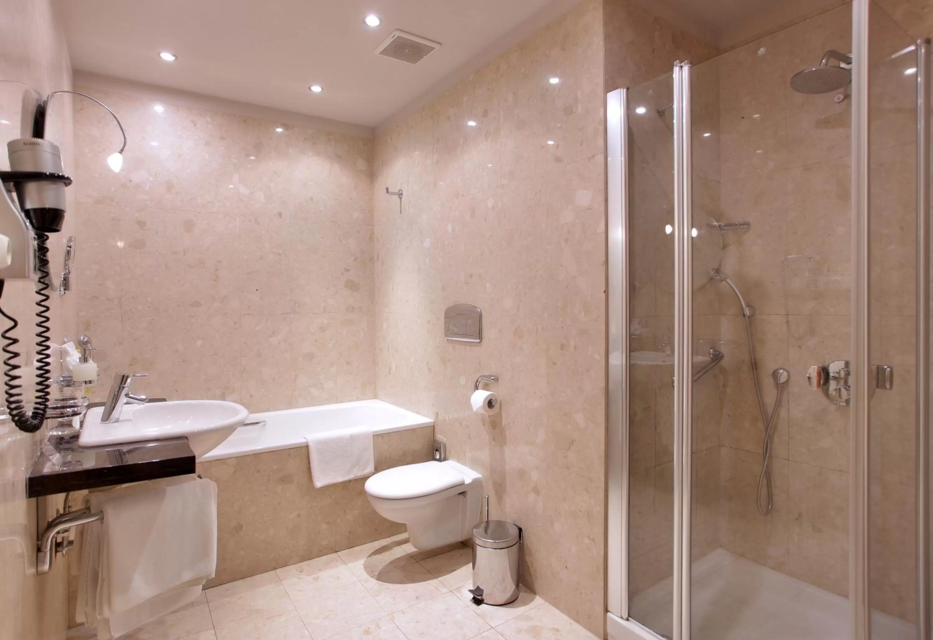 Bathroom in Absolutum Wellness Hotel