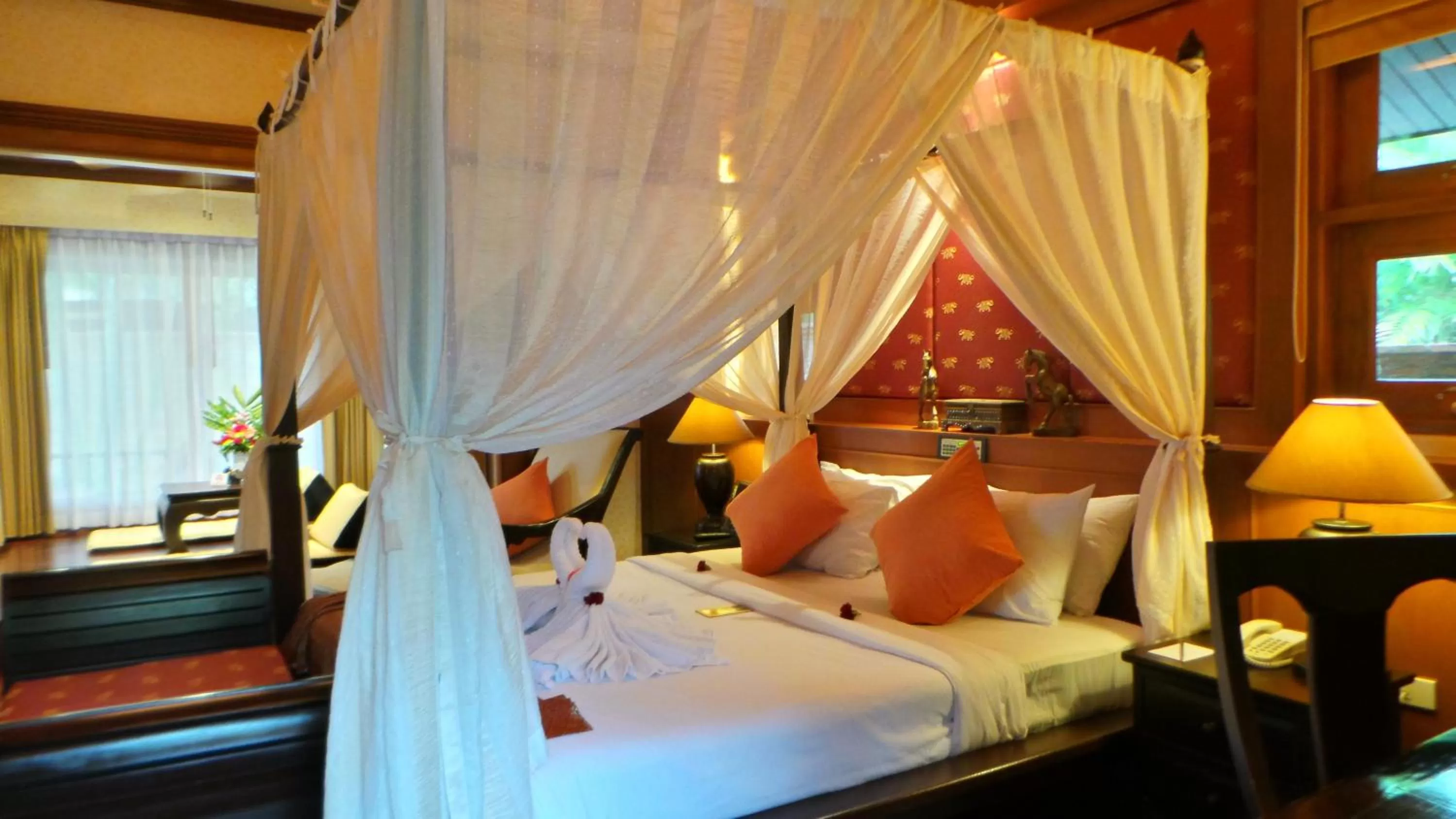 Bed in Mukdara Beach Villa & Spa Resort