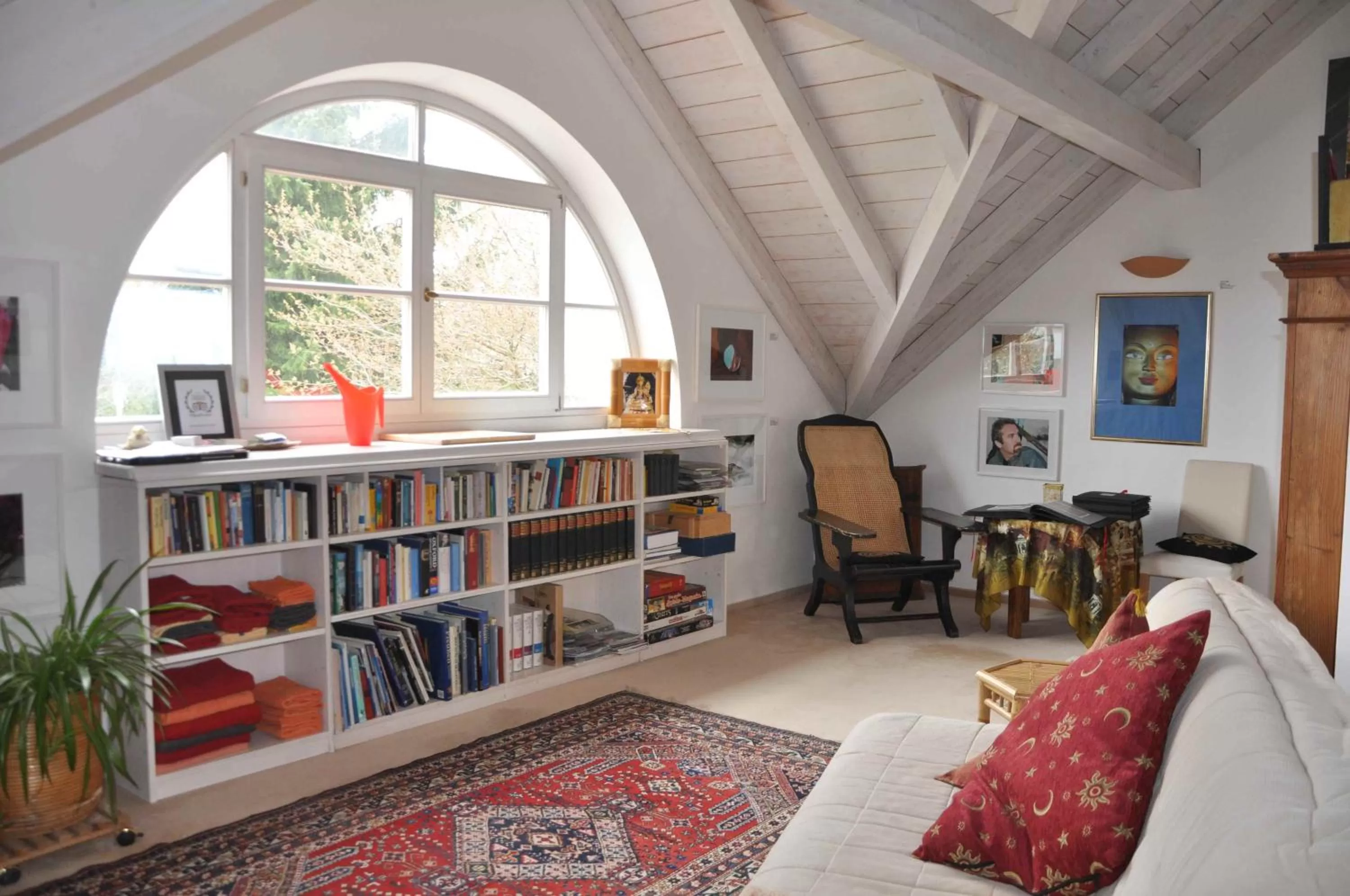 Communal lounge/ TV room in Bed and Breakfast Bavaria München