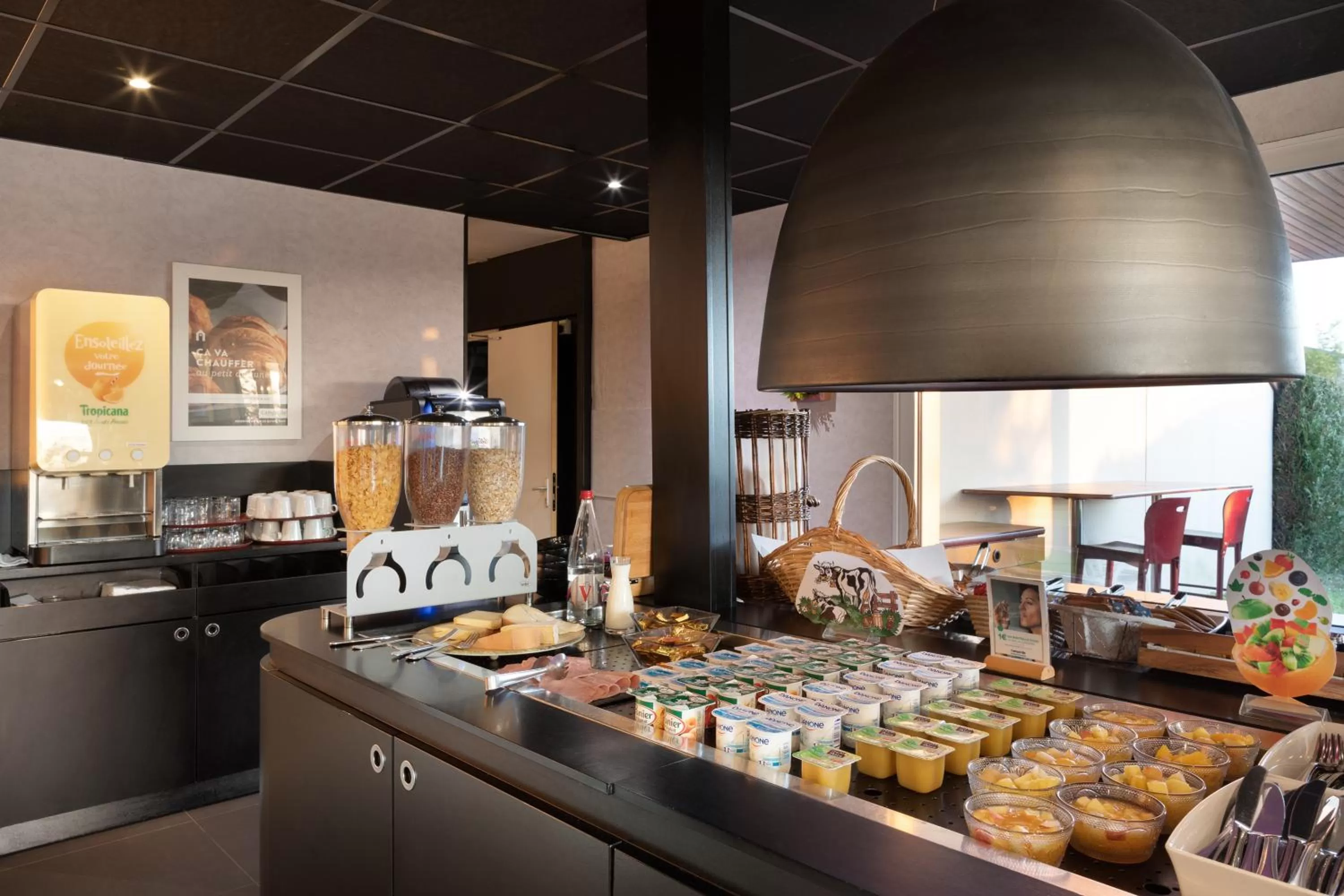 Buffet breakfast in Campanile Dole