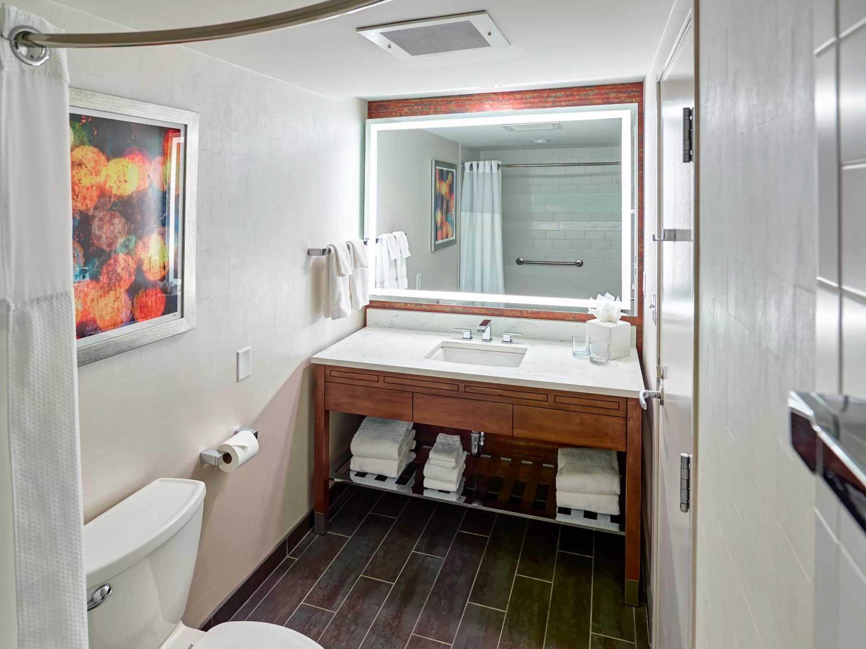 King Room - Non-Smoking in Mystic Lake Casino Hotel