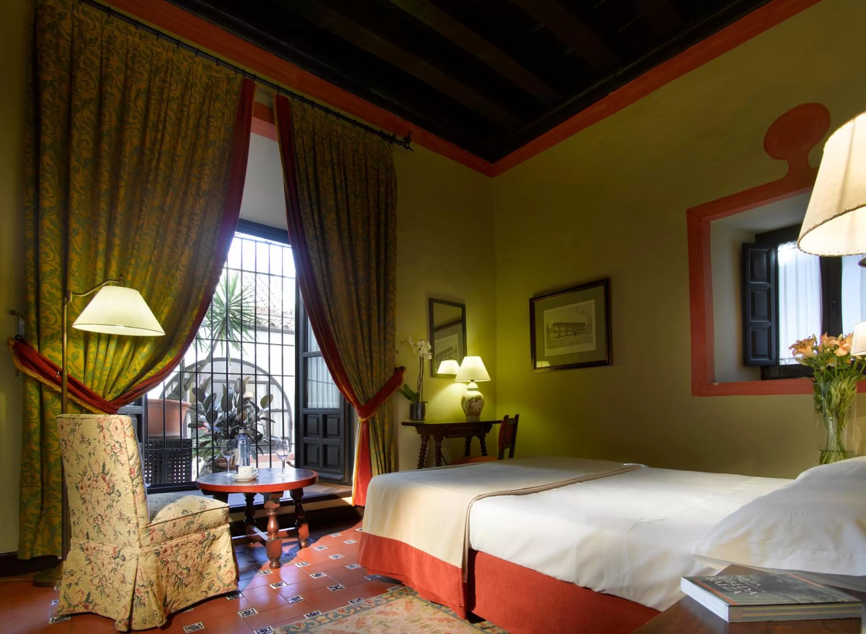 View (from property/room), Bed in Parador de Ubeda