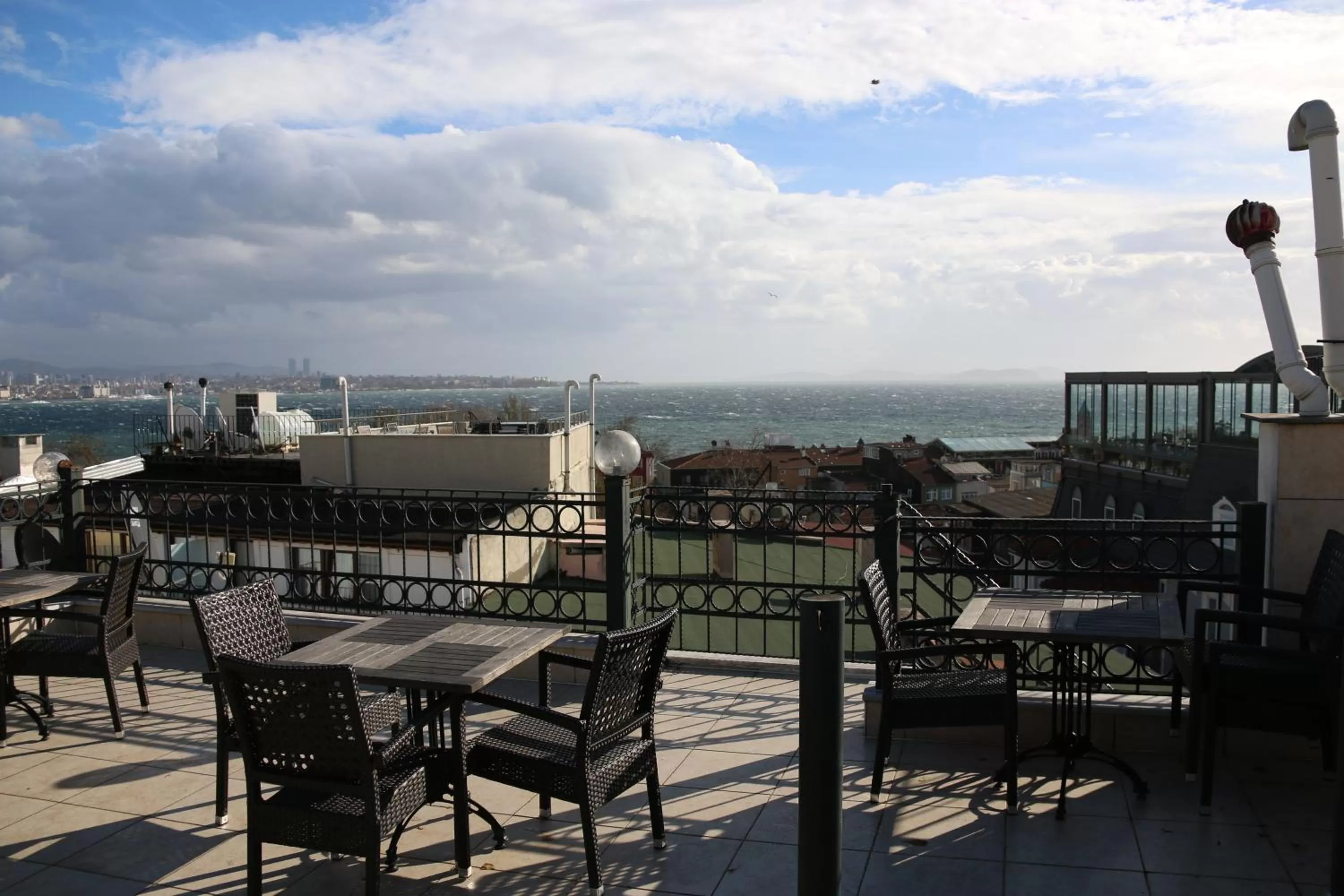 Balcony/Terrace in Grand Peninsula Hotel