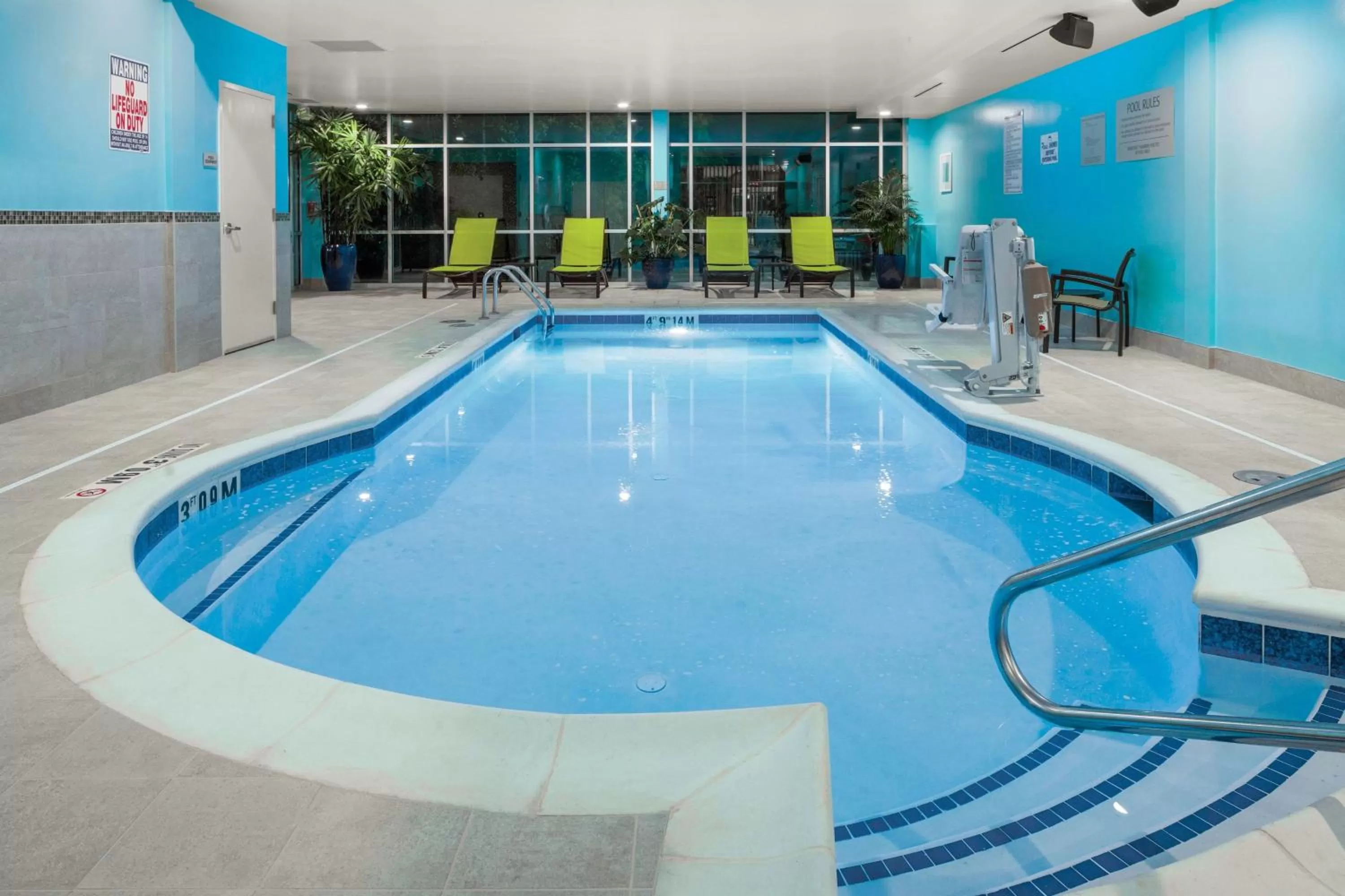 Swimming pool in SpringHill Suites by Marriott Raleigh Apex