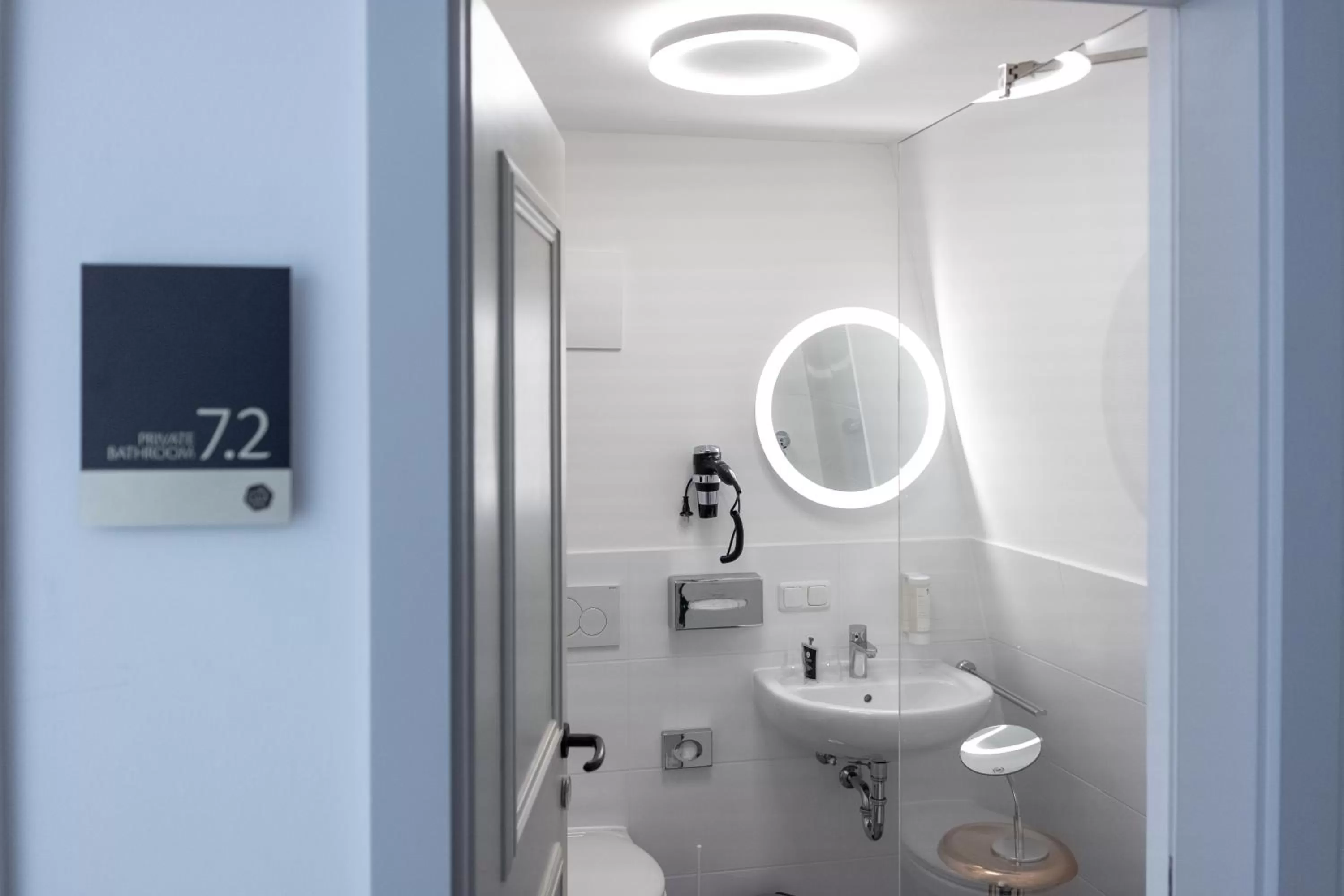 Bathroom in ANA Living Augsburg City Center by Arthotel ANA - Self-Service-Hotel