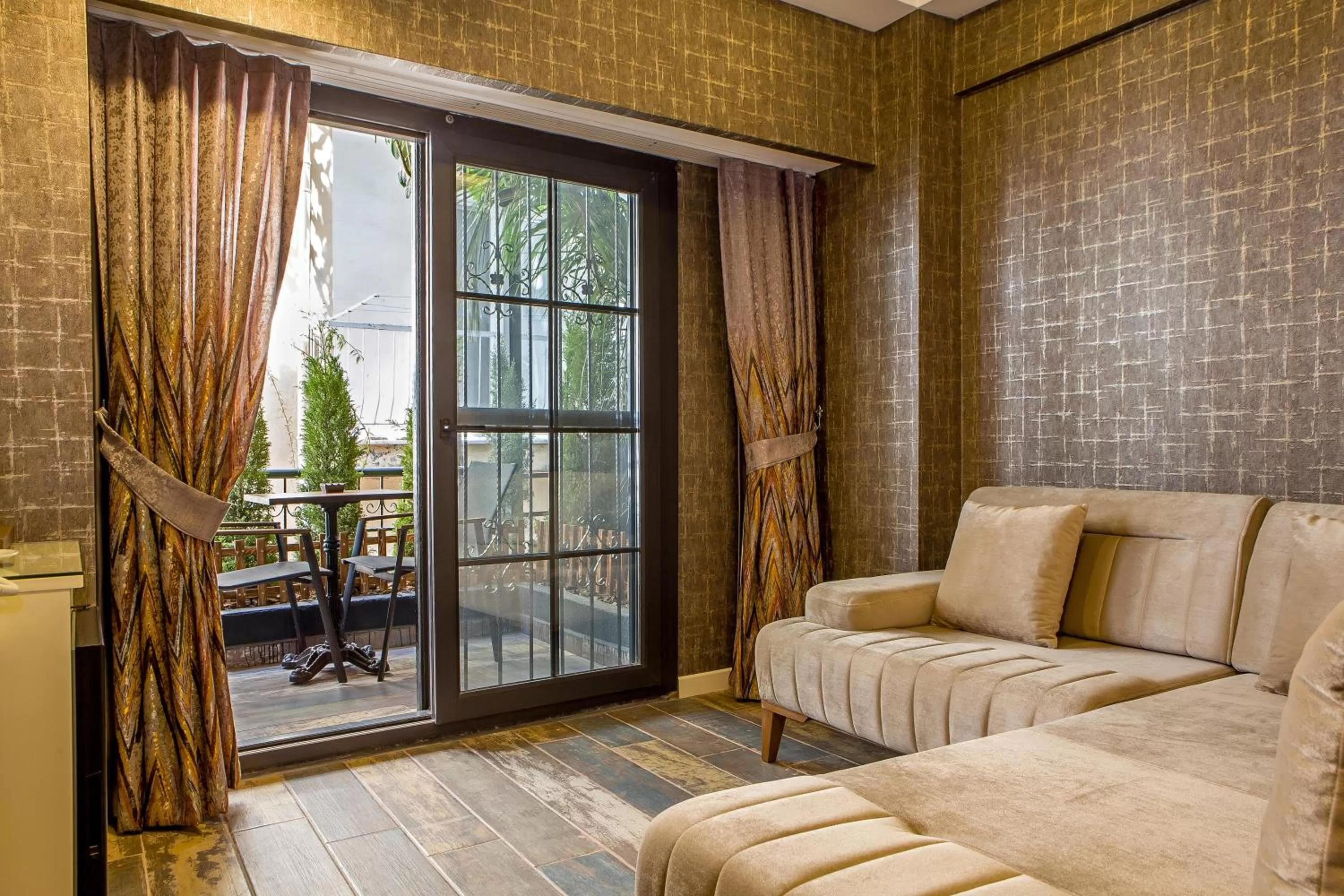 Seating area in THE LEA HOTELS & SUITE