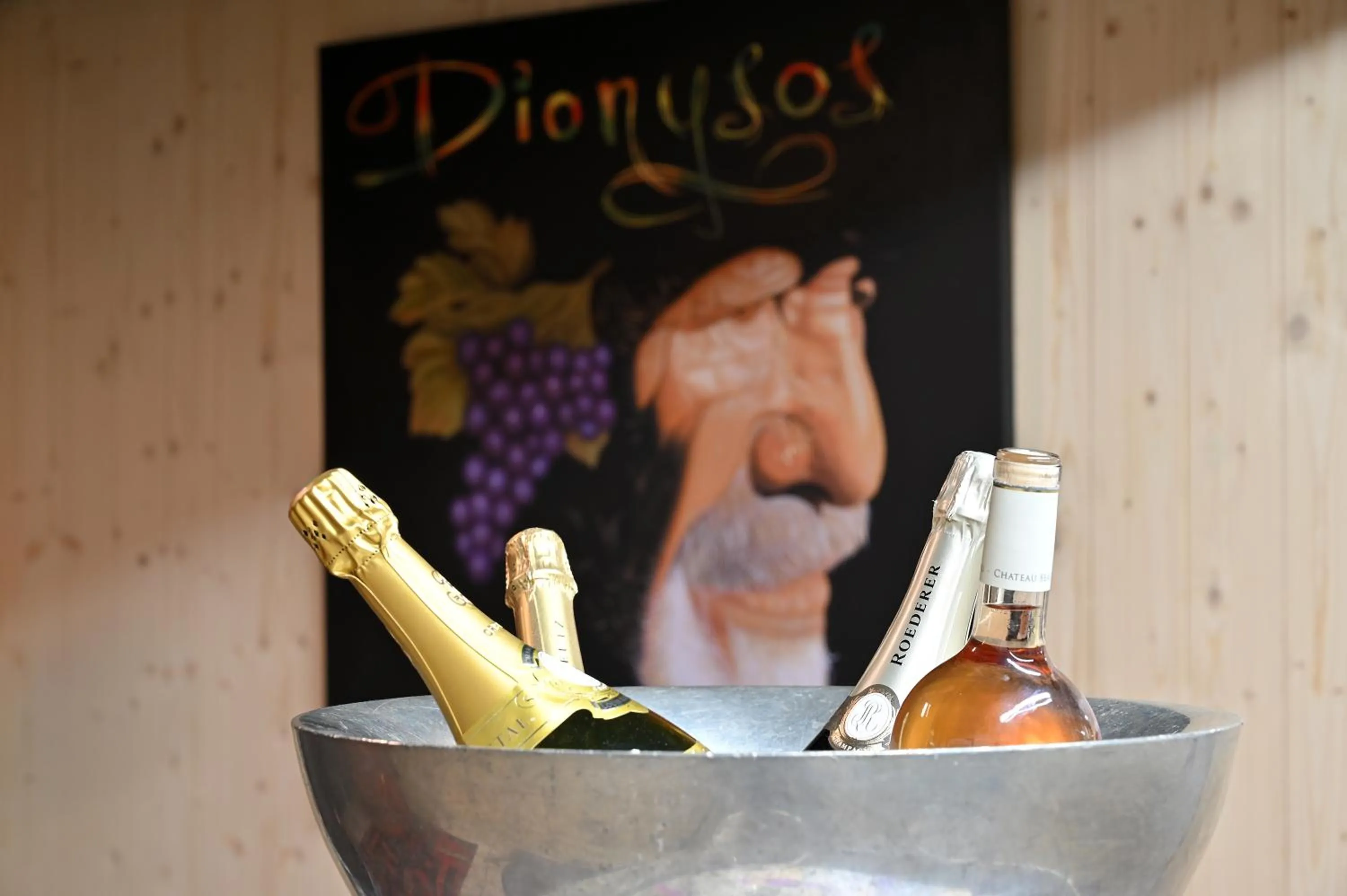 Lounge or bar in Dali Hôtel Perpignan - Restaurant