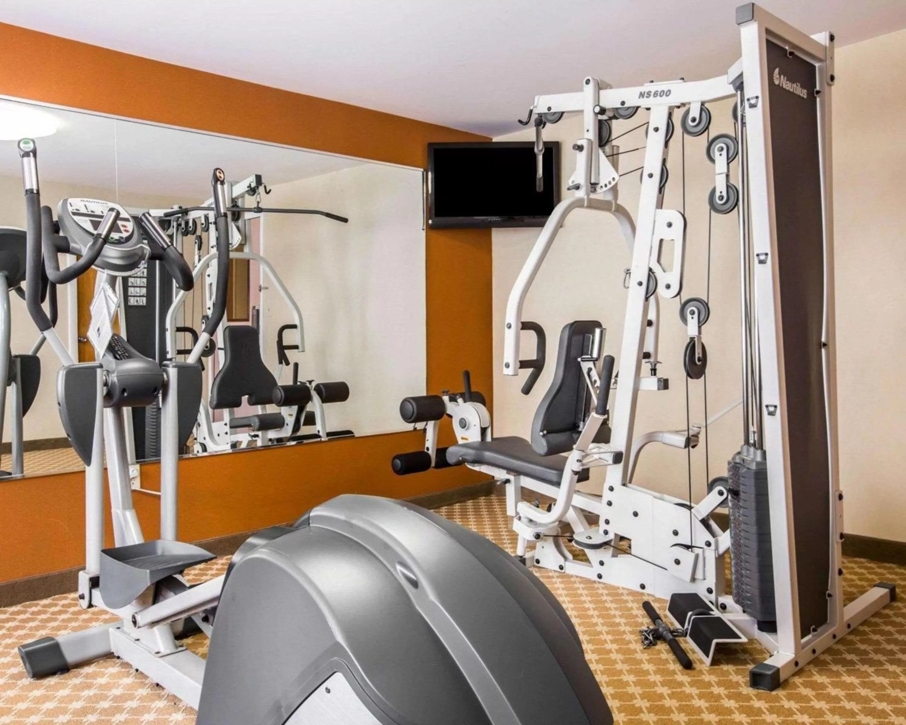 Fitness centre/facilities in Econo Lodge Lakes Region