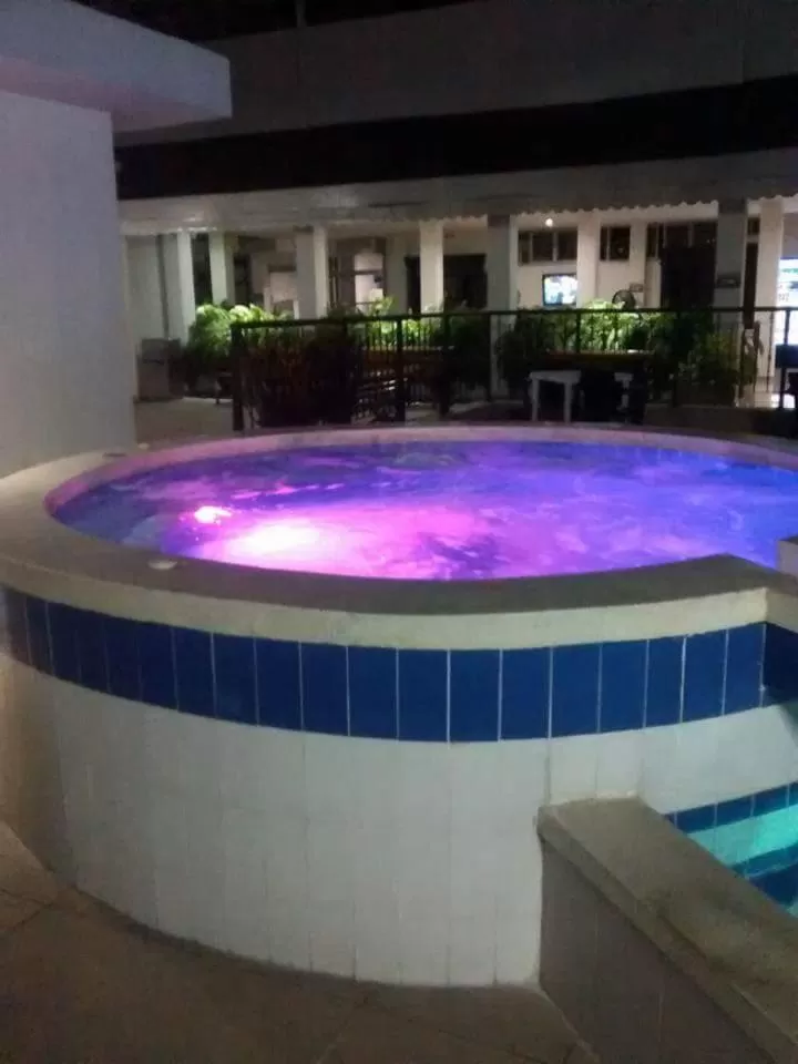 Swimming pool in Hotel Cafe Plaza