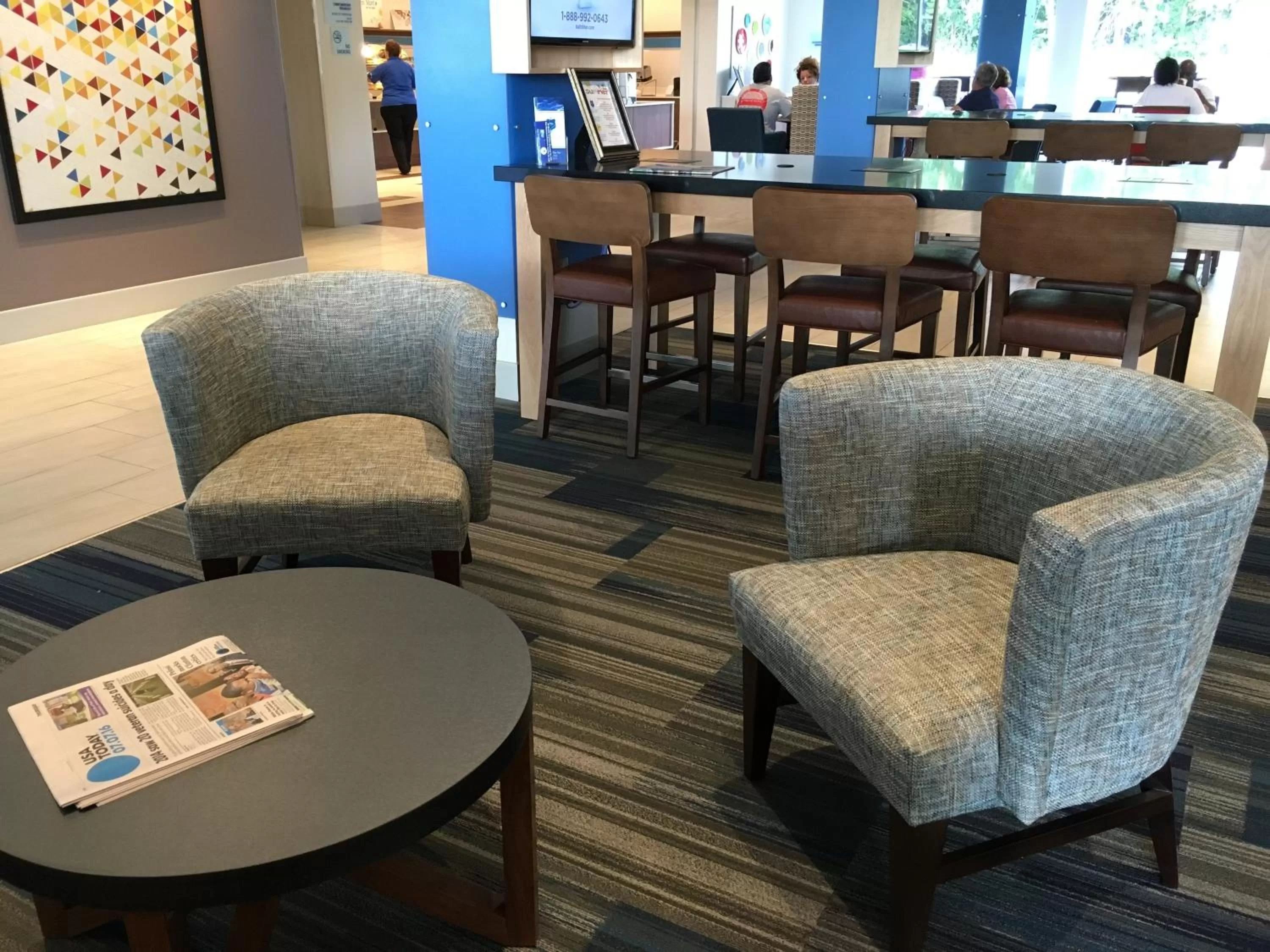 Property building in Holiday Inn Express & Suites Oswego by IHG