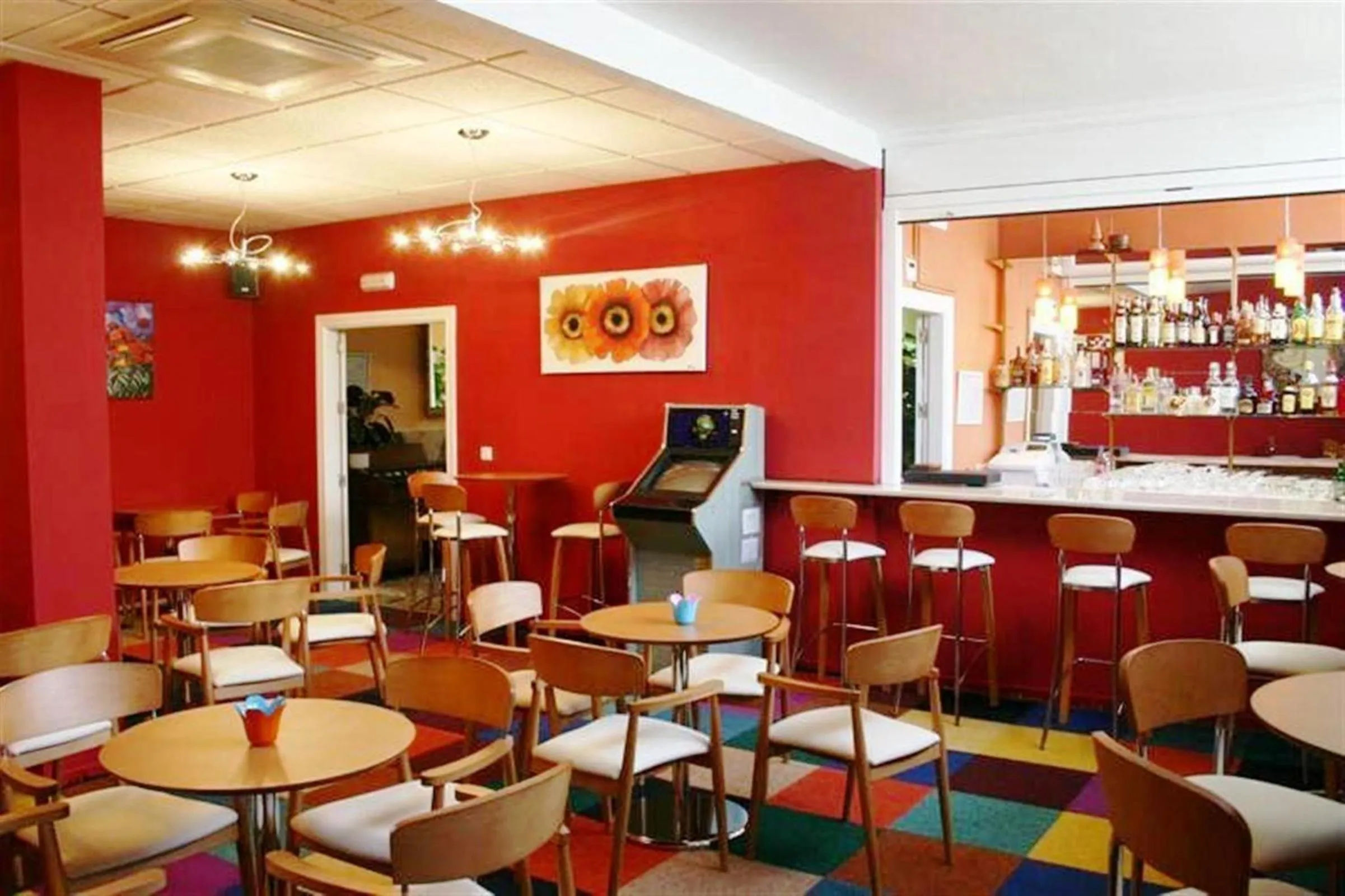 Restaurant/places to eat in Hotel Betania