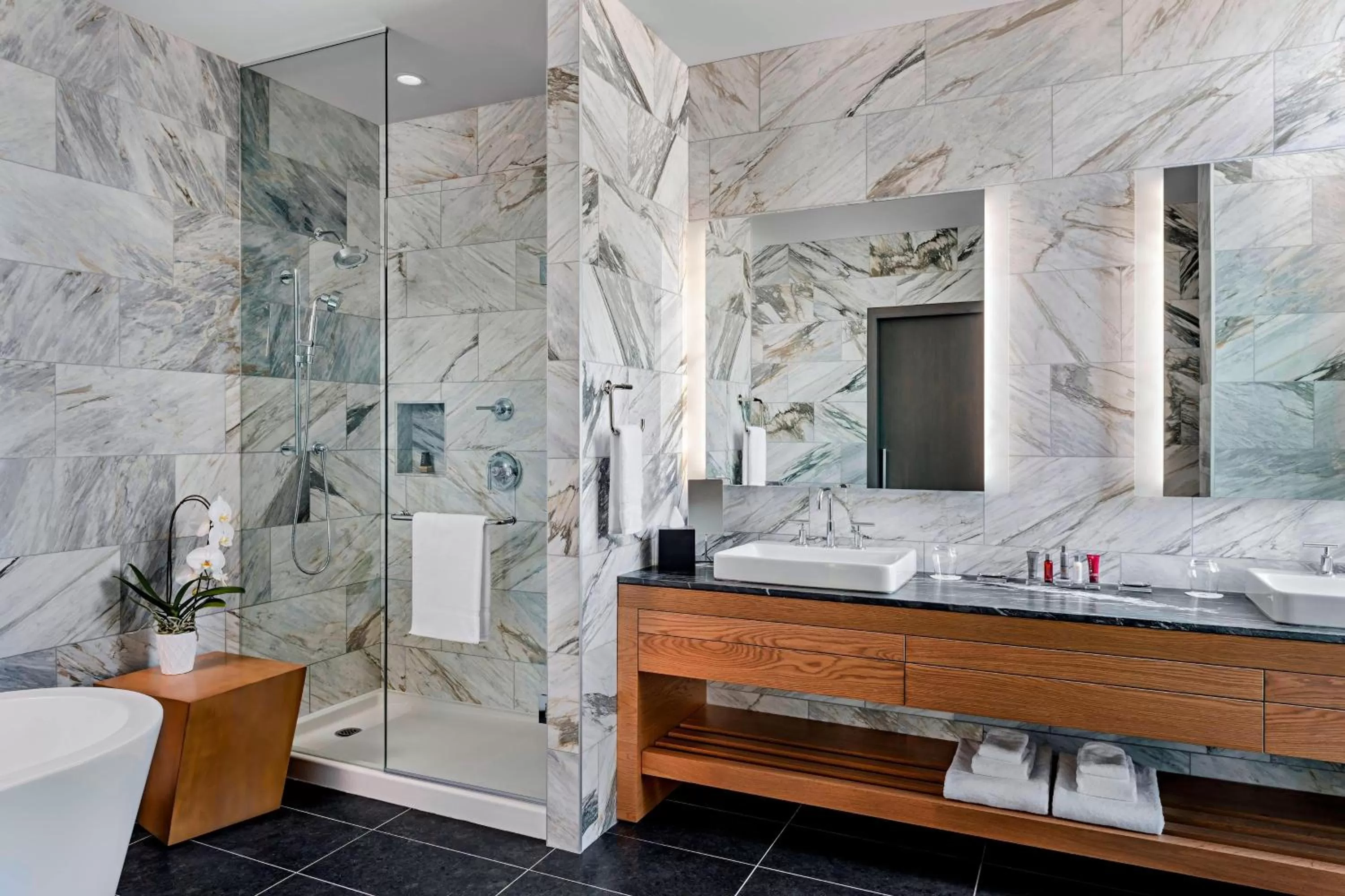 Bathroom in Toronto Marriott Markham