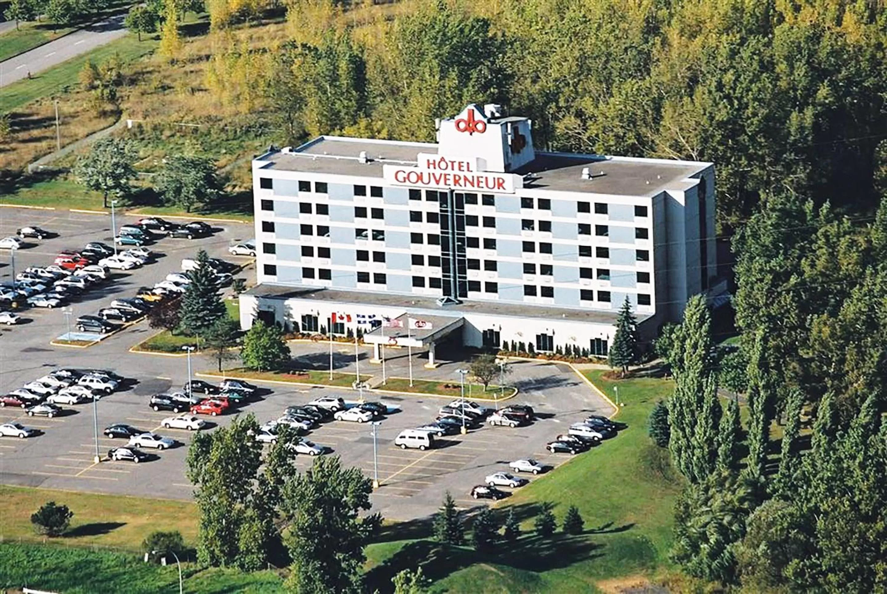 Property building, Bird's-eye View in Hôtels Gouverneur Montréal - Île Charron