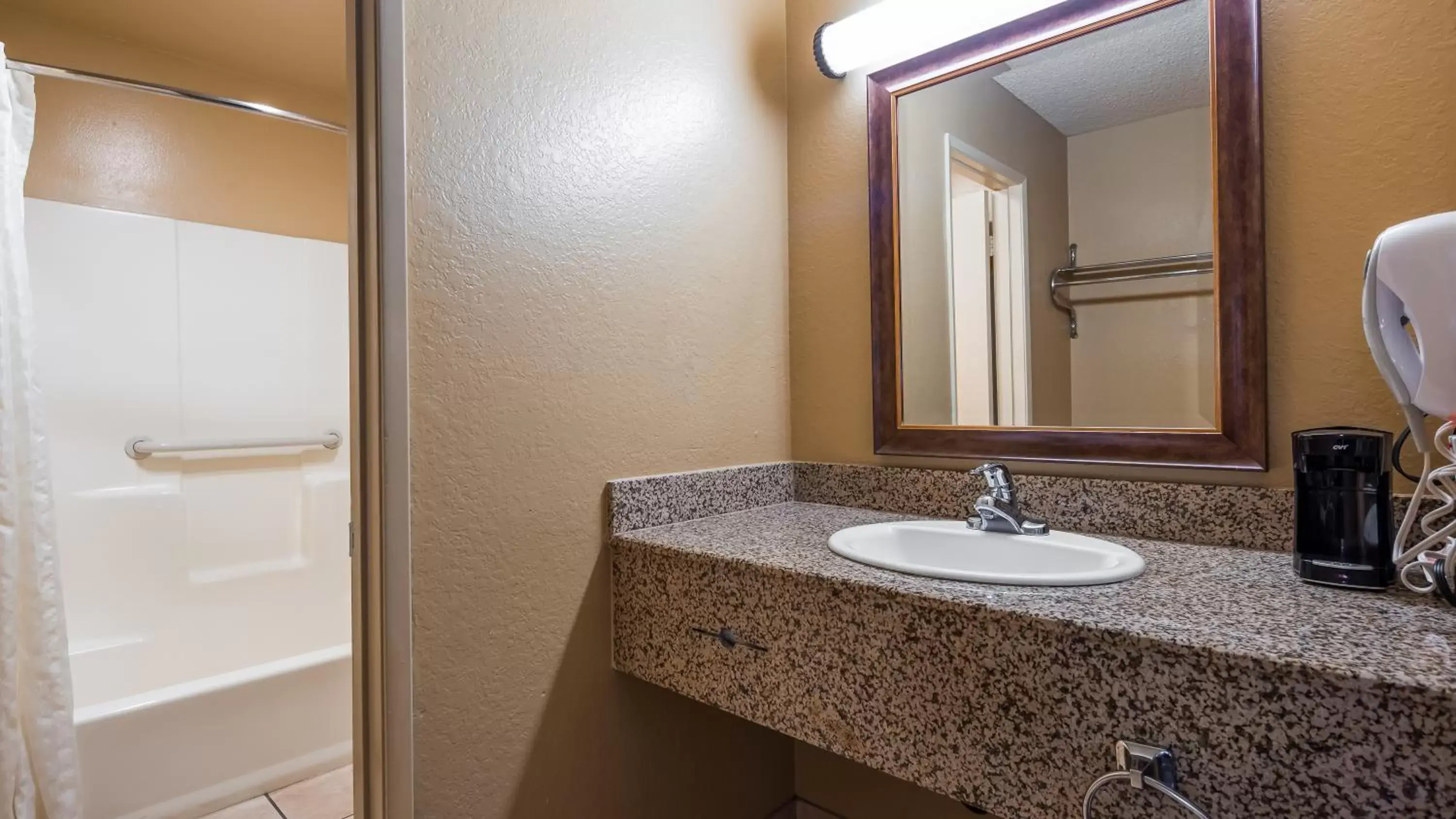 King Room - Smoking in SureStay Plus Hotel by Best Western San Bernardino South King Room - Smoking in SureStay Plus Hotel by Best Western San Bernardino South