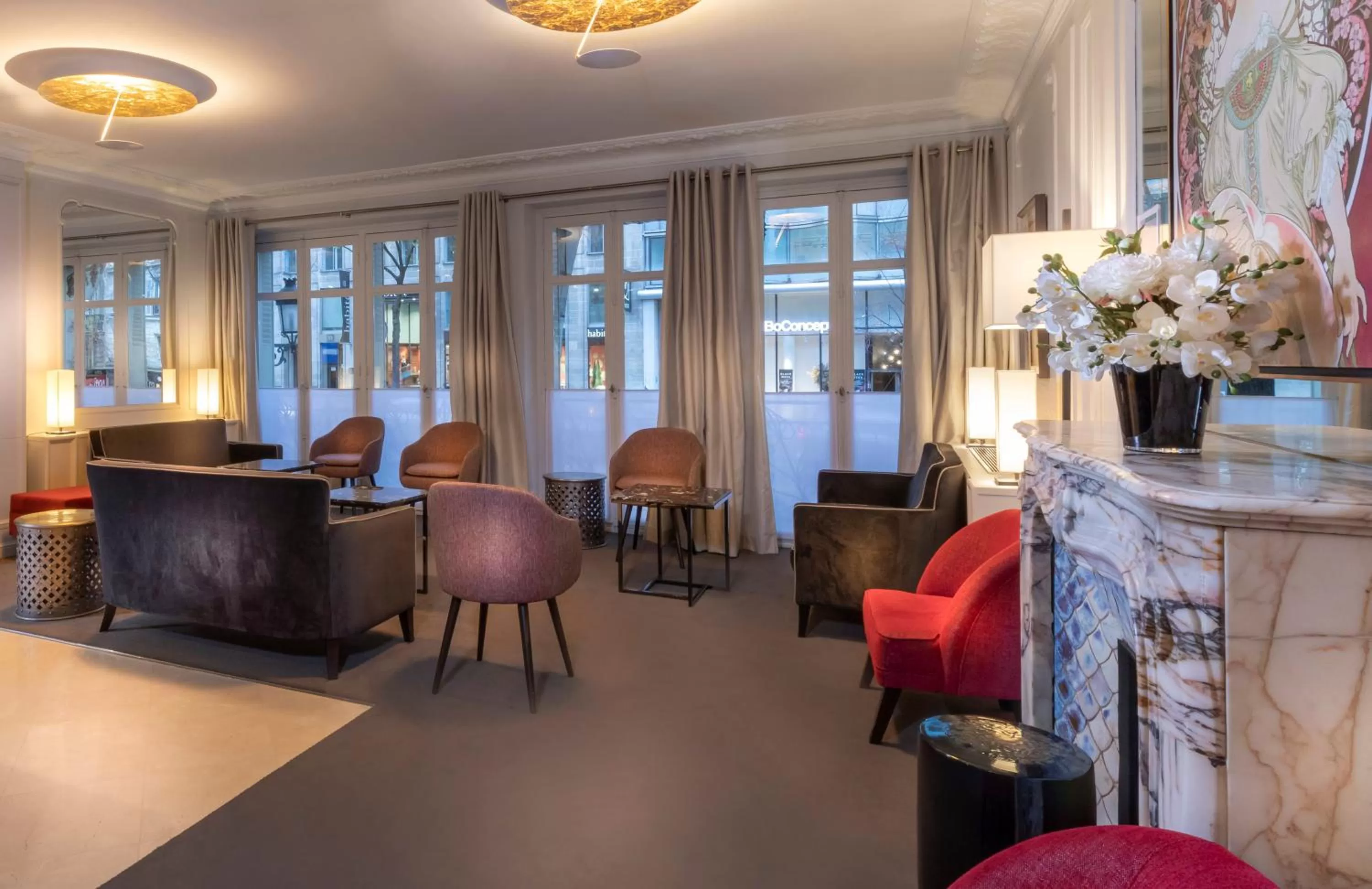 Lounge or bar in Elysées Ceramic