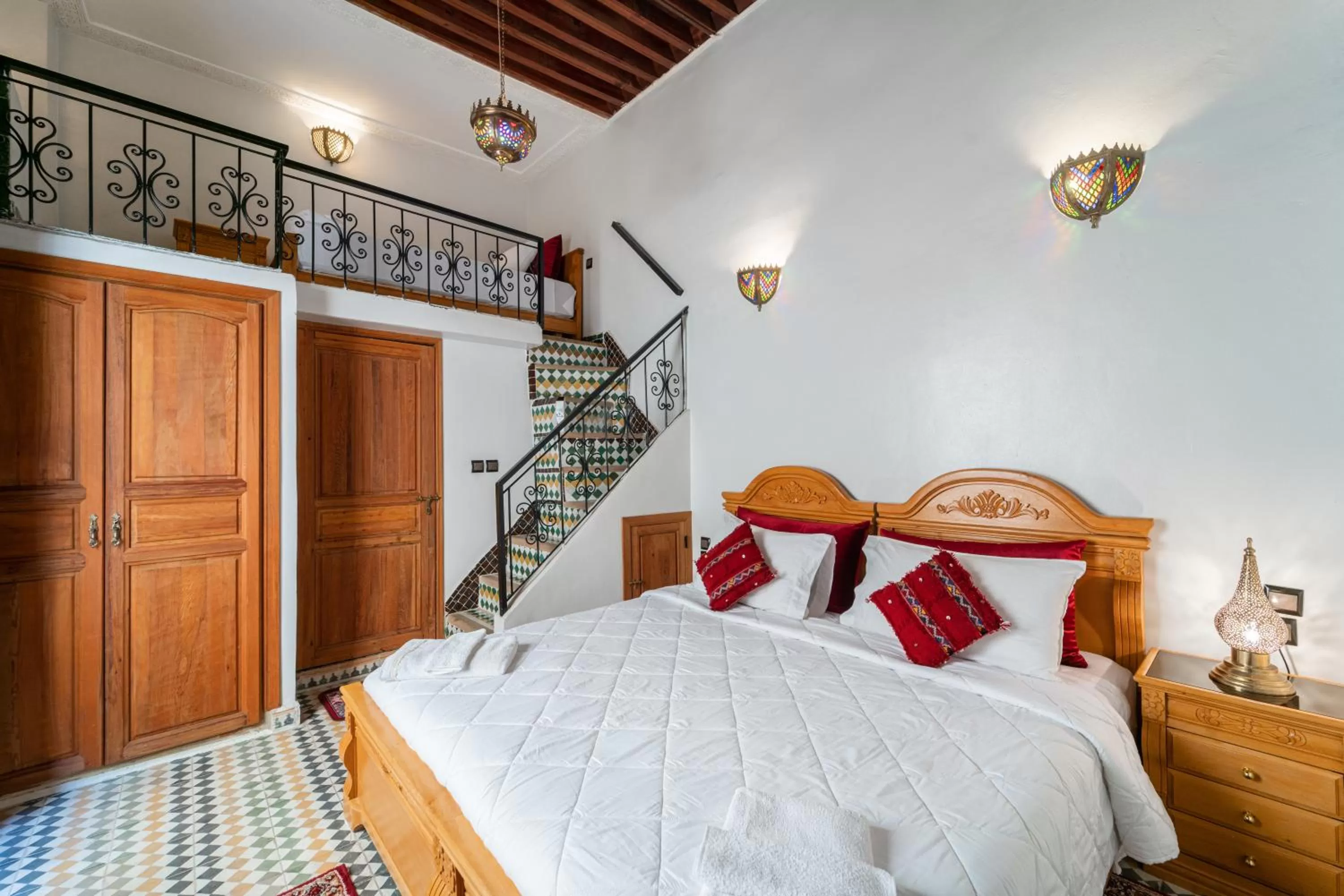 Photo of the whole room, Bed in Riad Taj Salma