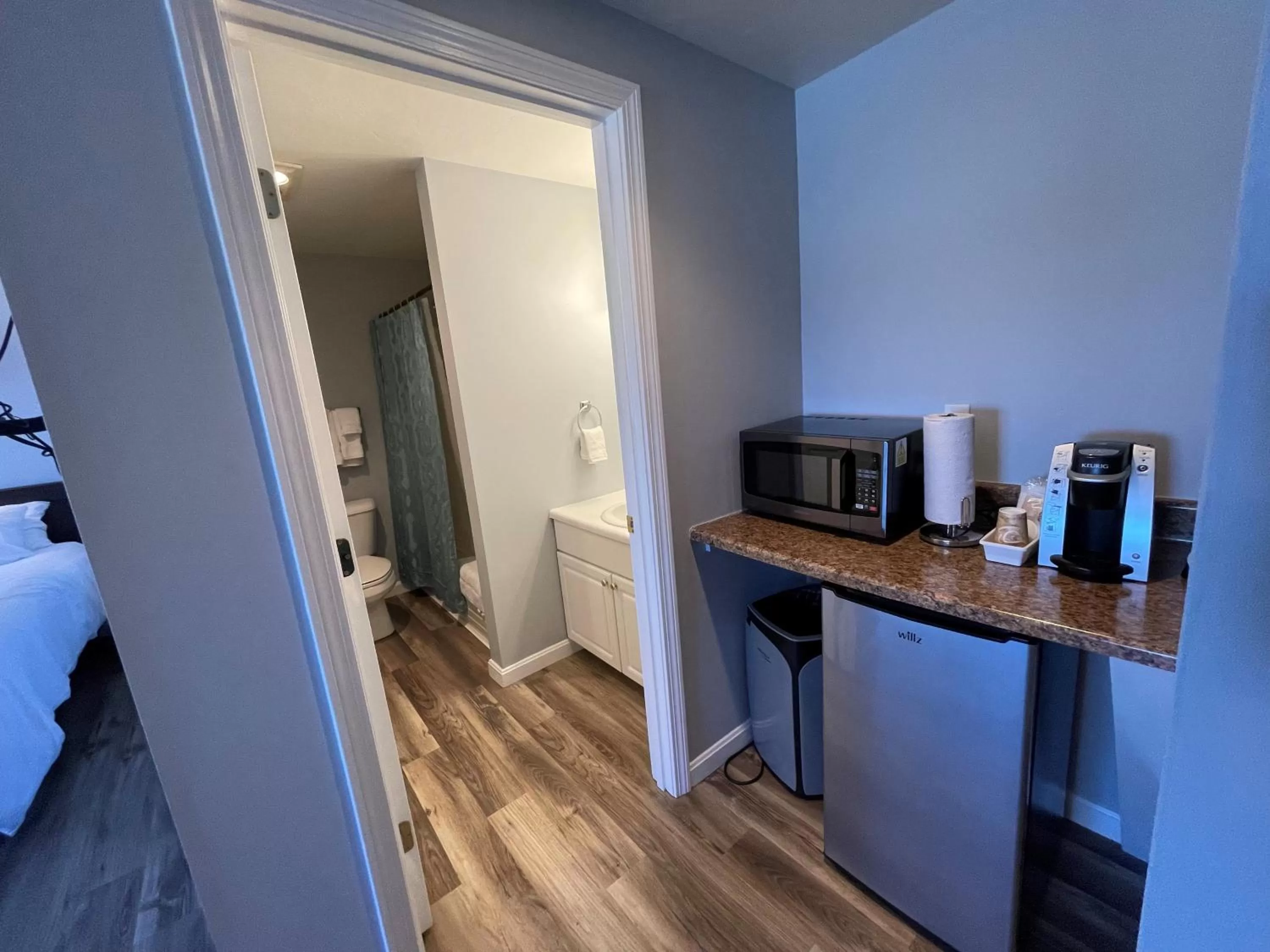 Coffee/tea facilities in Misty Harbor Resort