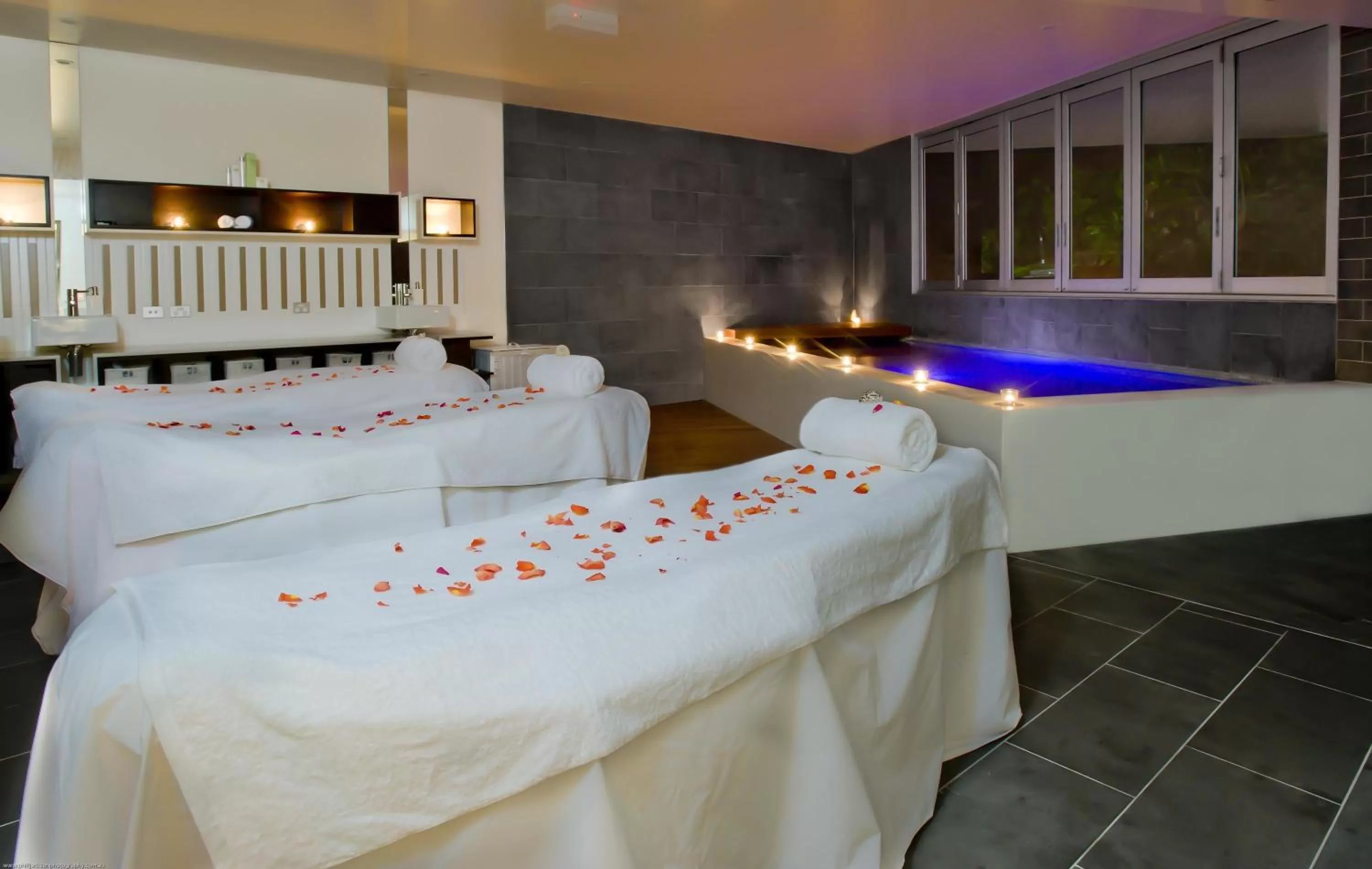 Massage, Bed in Peppers Noosa Resort and Villas