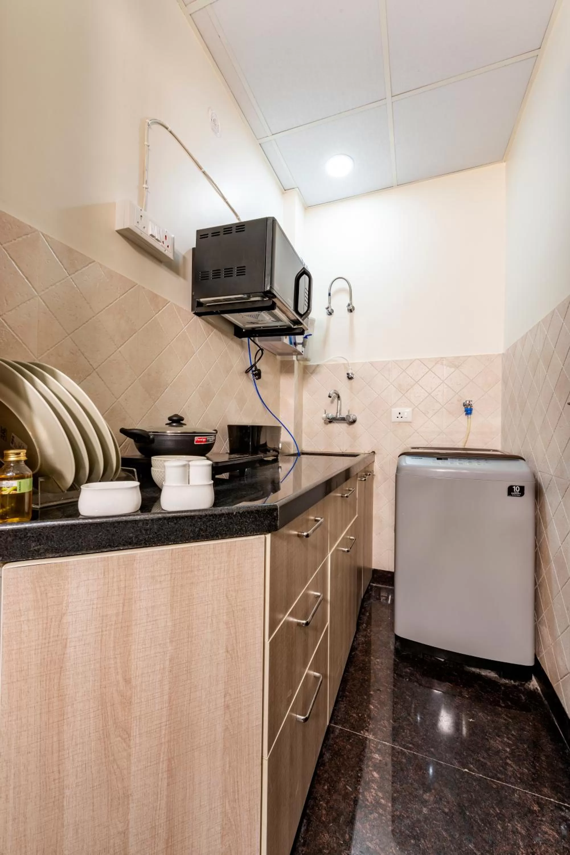 Restaurant/places to eat in House of Backpackers