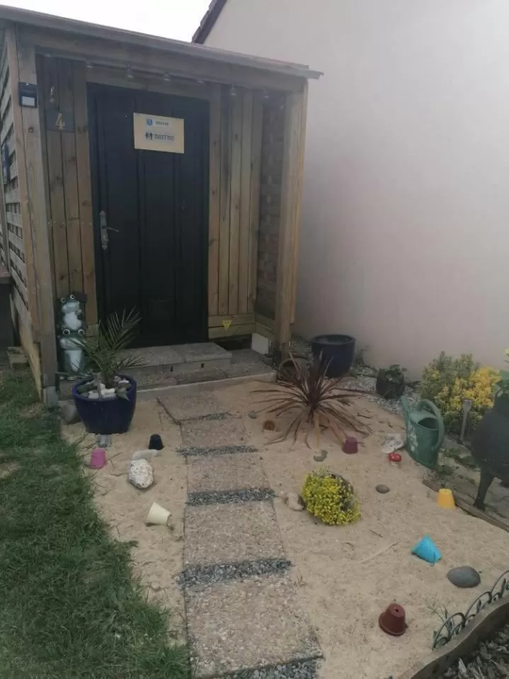 La roulotte des Trois Arbres