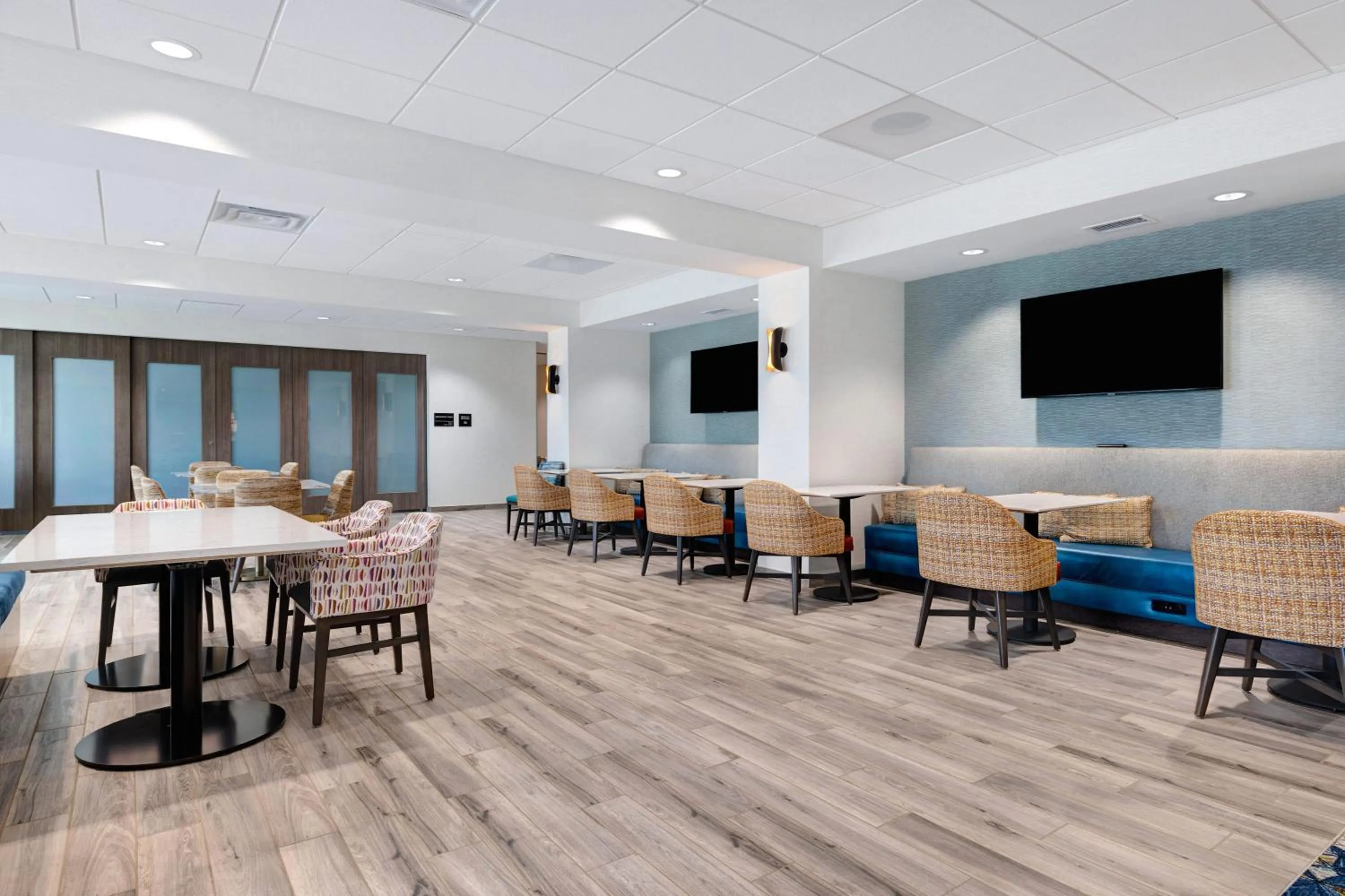 Lobby or reception in Hampton Inn Chicago Orland Park