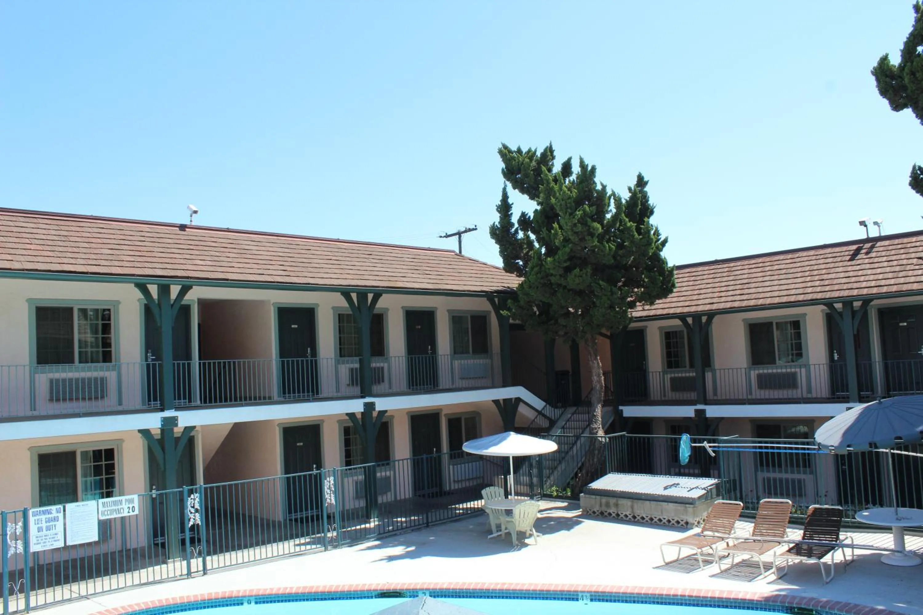 Property building in Best Whittier Inn