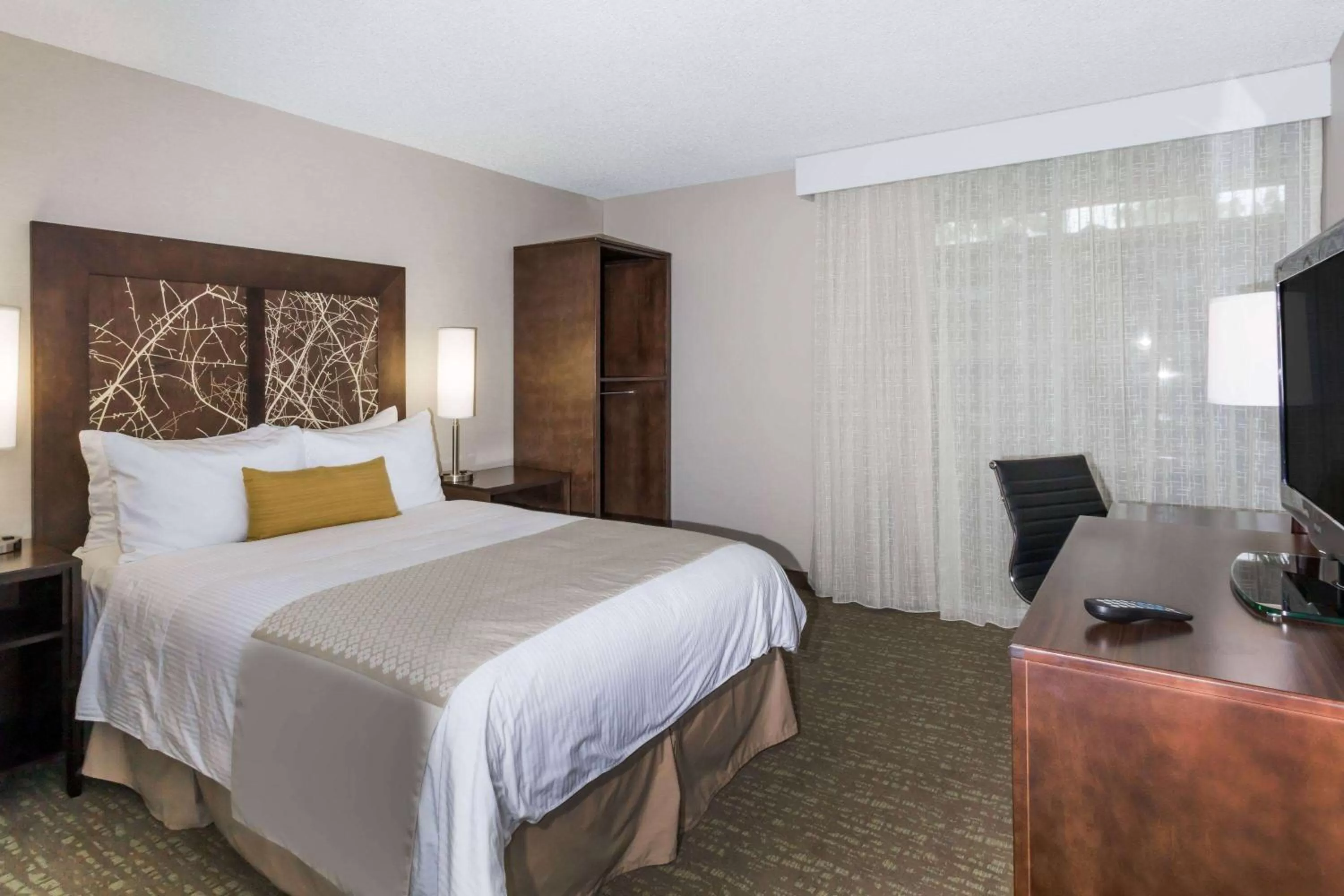 Photo of the whole room, Bed in Wyndham Garden Fresno Yosemite Airport