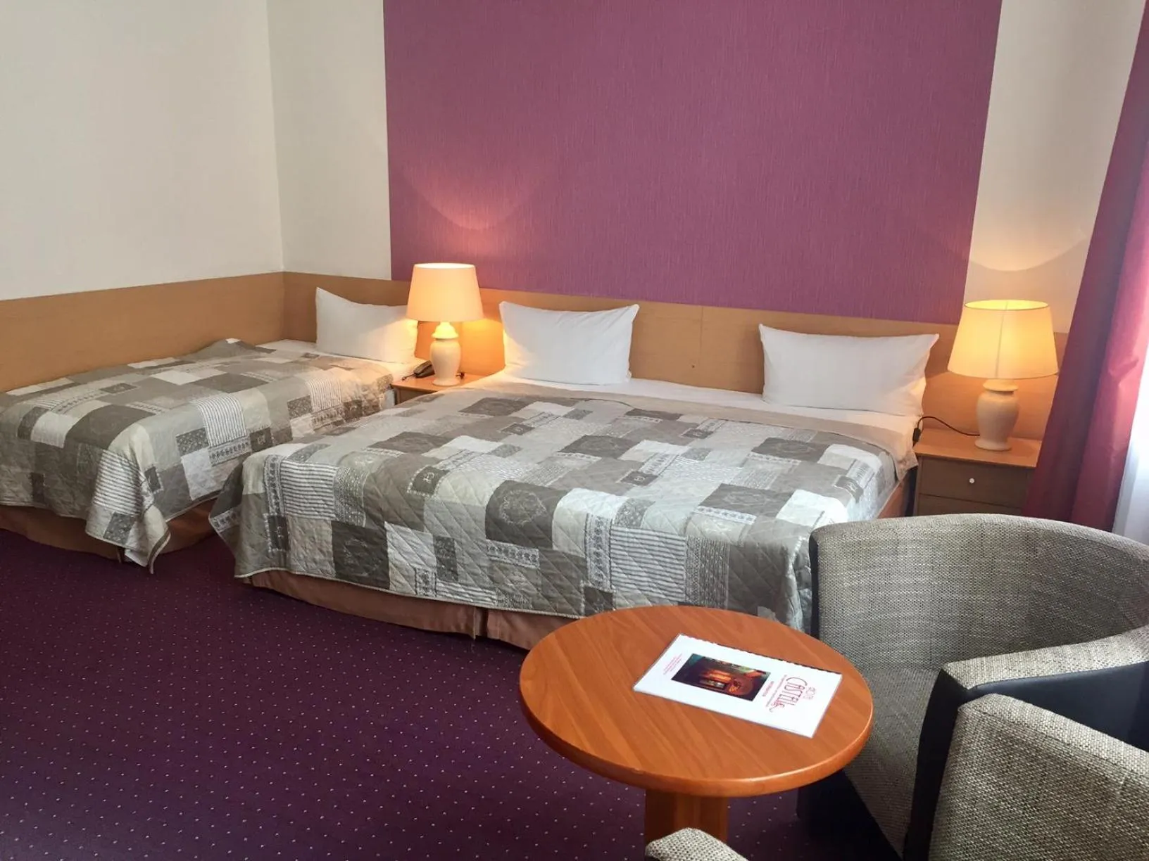 Photo of the whole room, Bed in Hotel Castell am Kurfürstendamm