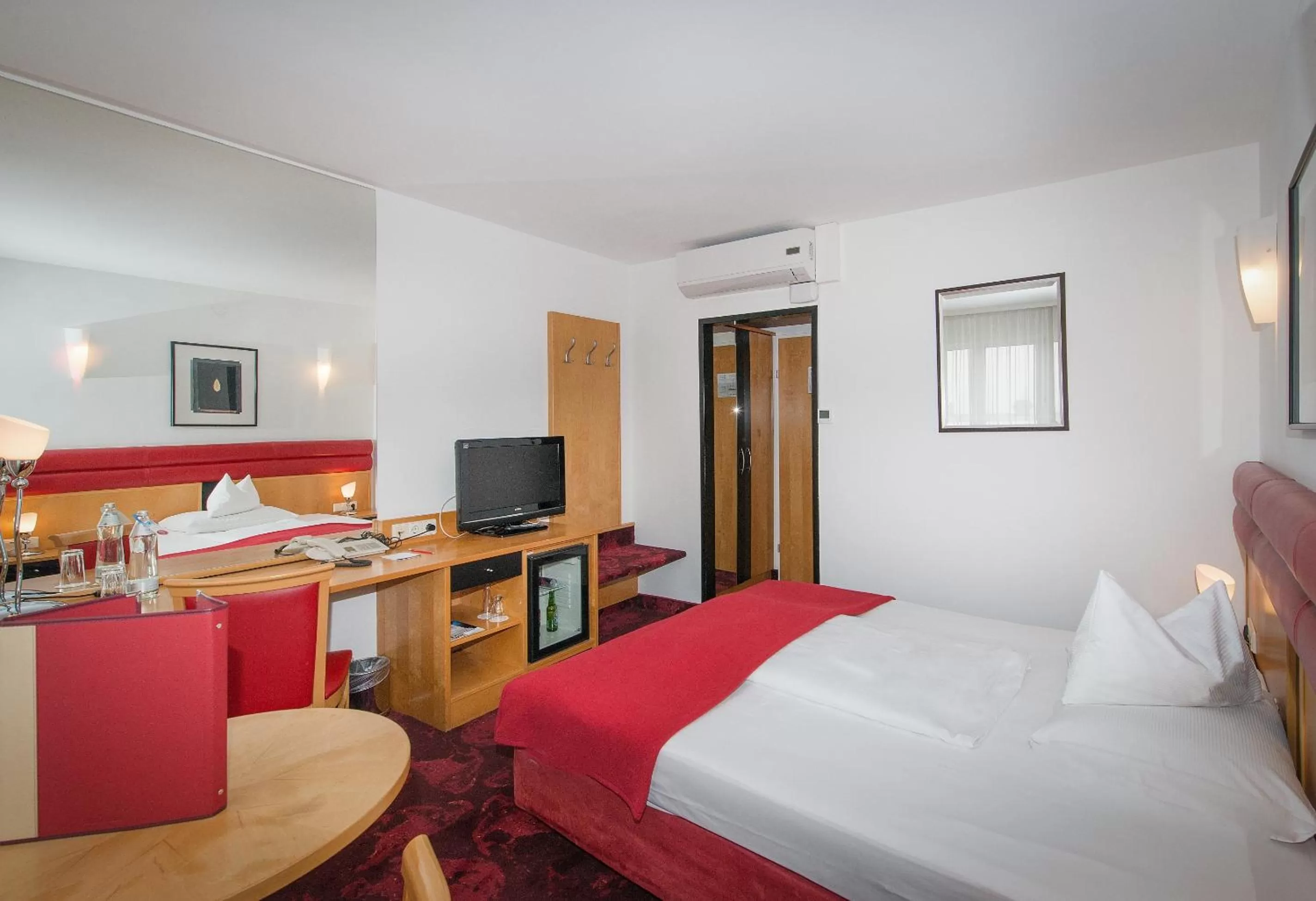 Photo of the whole room, Bed in Hotel Boltzmann