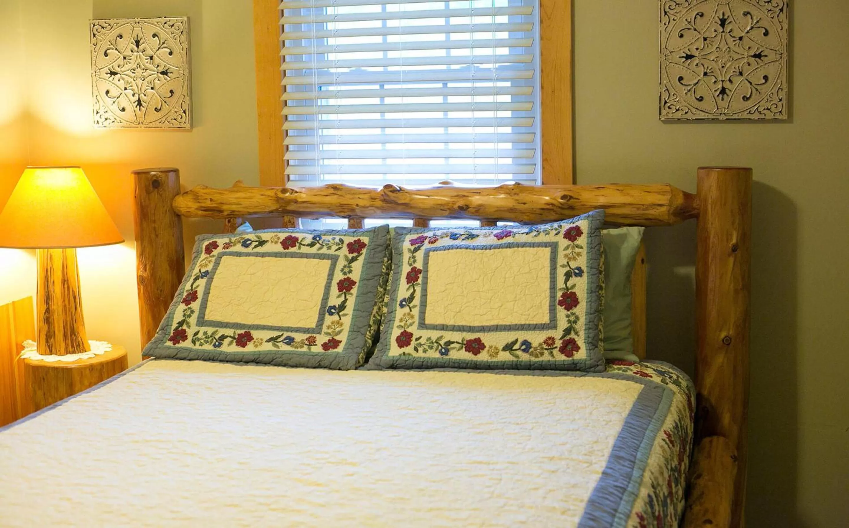 Bedroom, Bed in Blessing Lodge by Amish Country Lodging