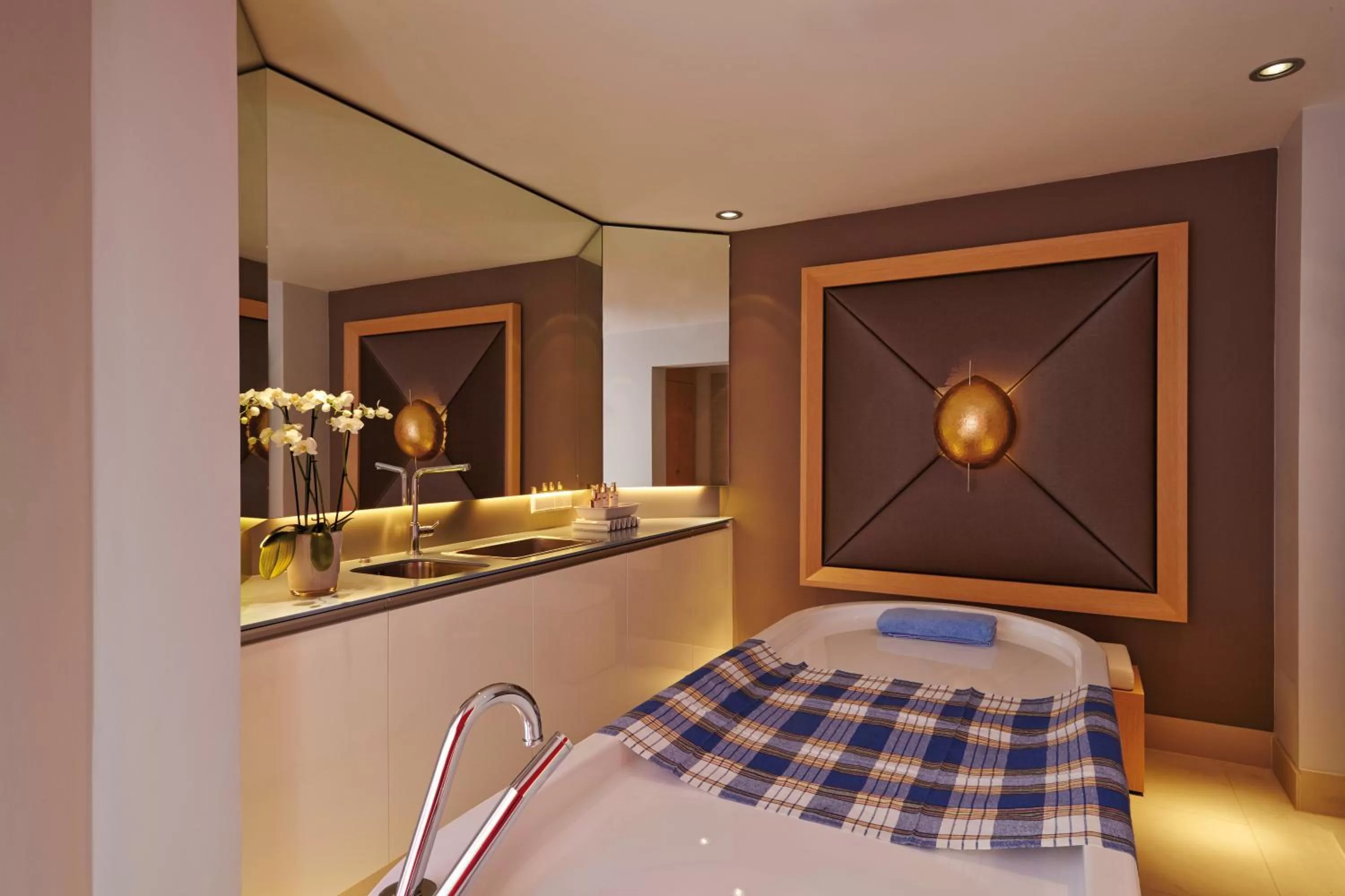 Massage, Bed in Aalernhüs hotel & spa