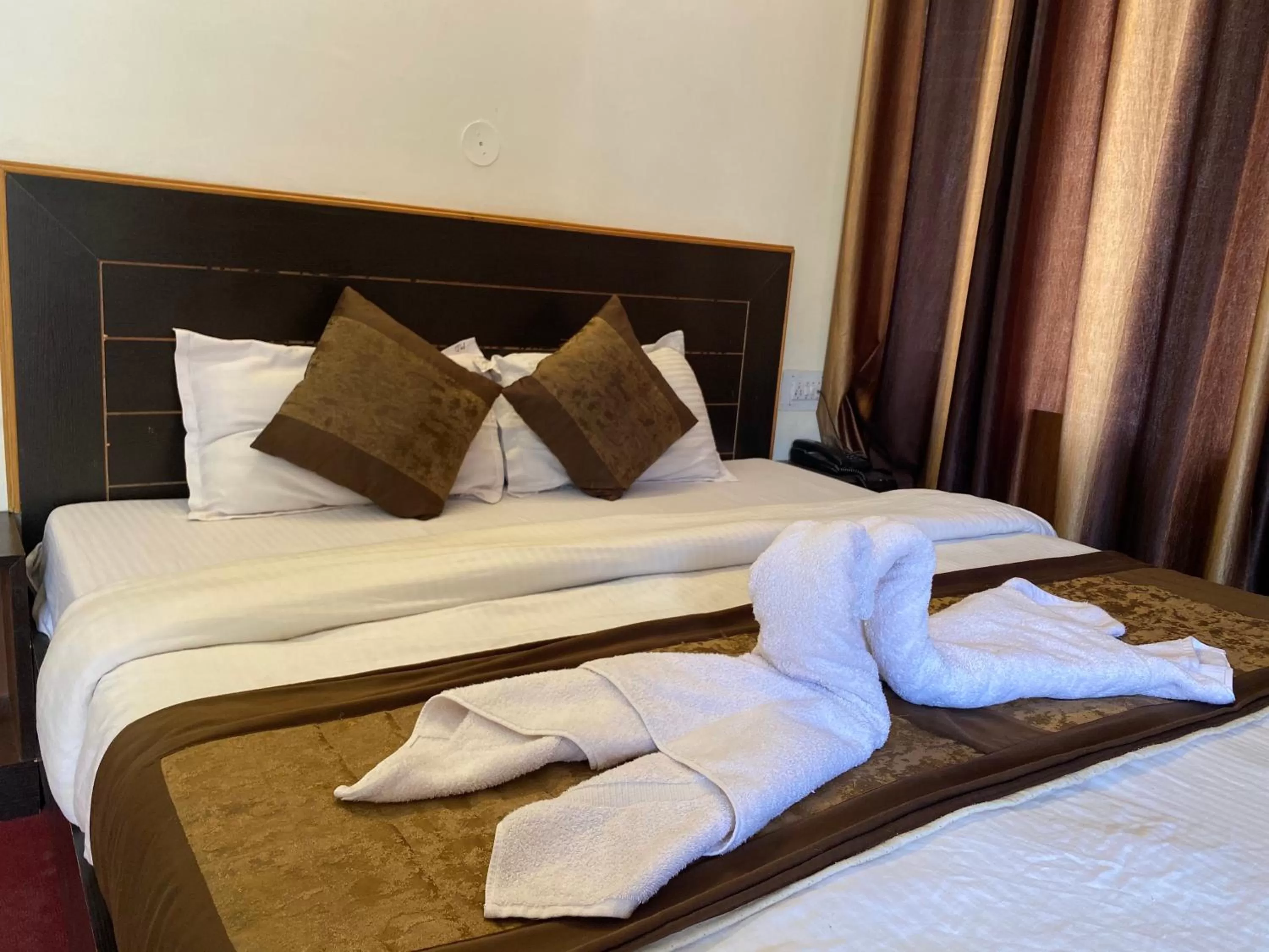 Photo of the whole room, Bed in The Destination Manali