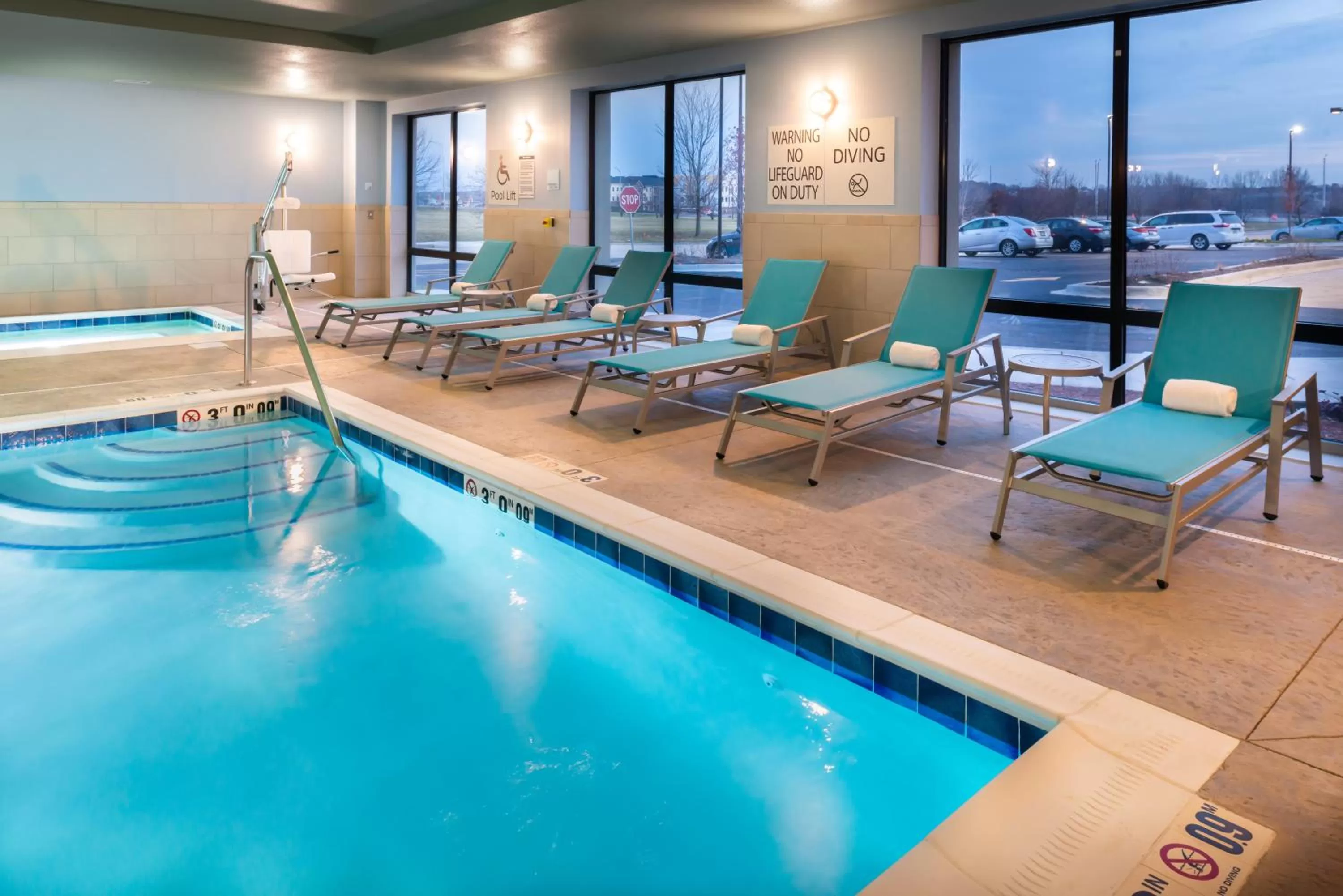 Swimming pool in Holiday Inn Express & Suites - Romeoville - Joliet North by IHG