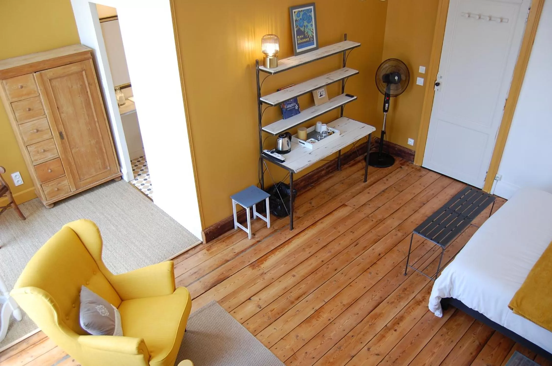 Photo of the whole room, Bed in Madeleine Bergerac