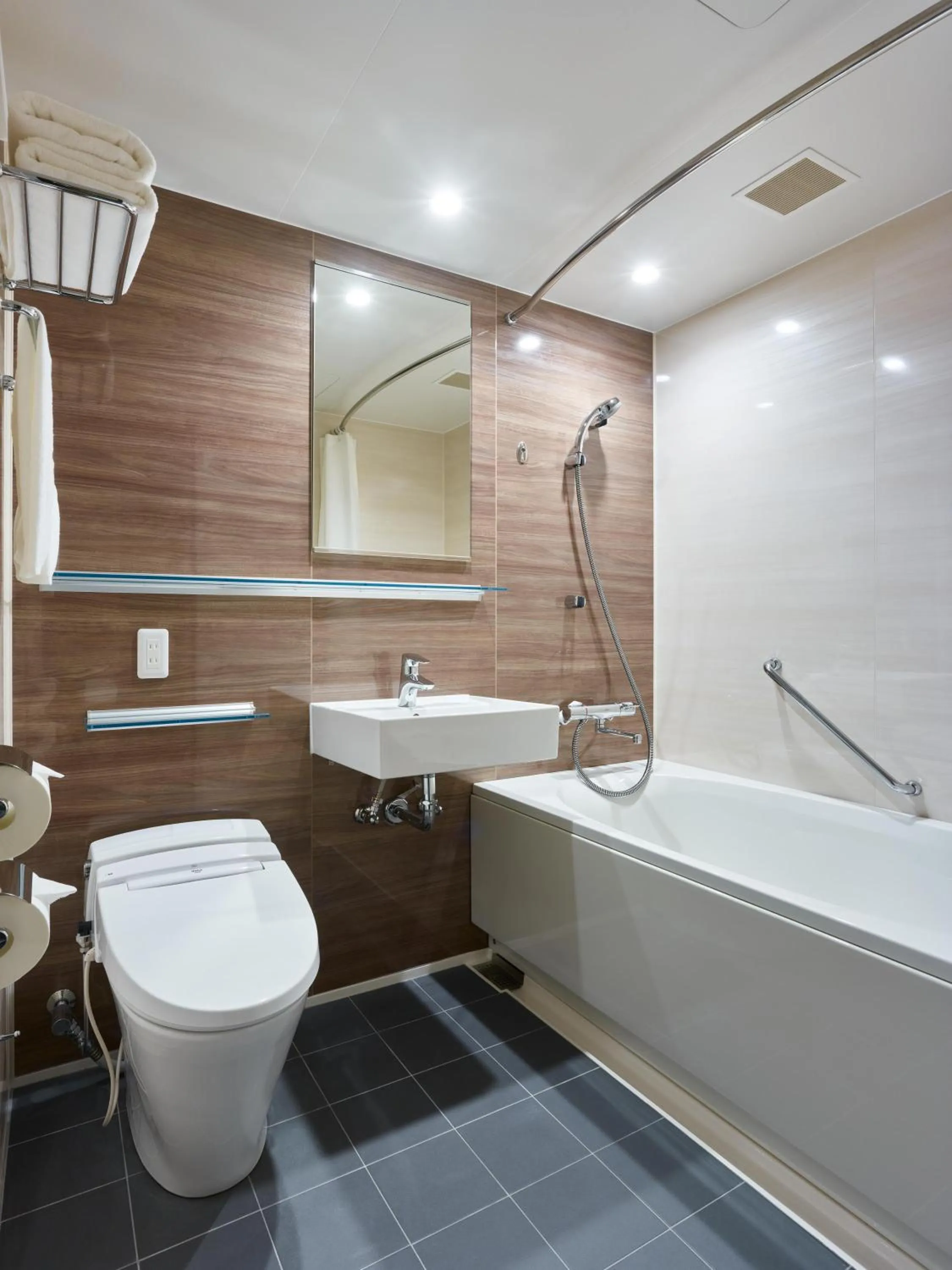 Moderate Twin Room in Mitsui Garden Hotel Sapporo West