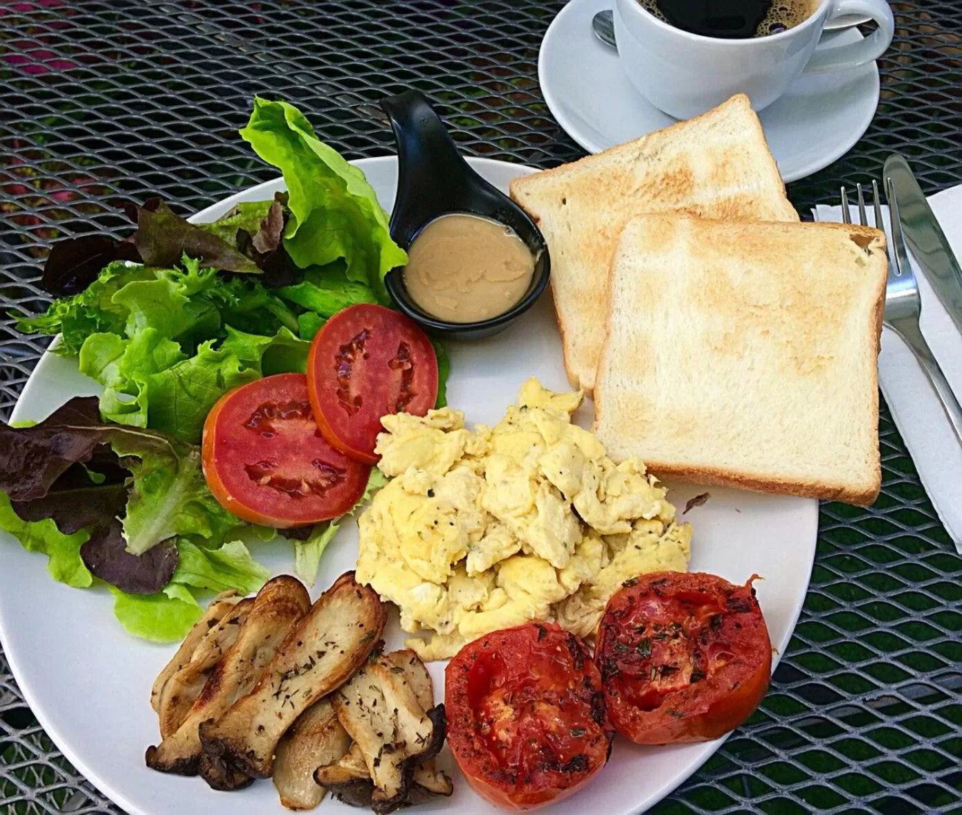 Restaurant/places to eat in Noble Baan Pastel