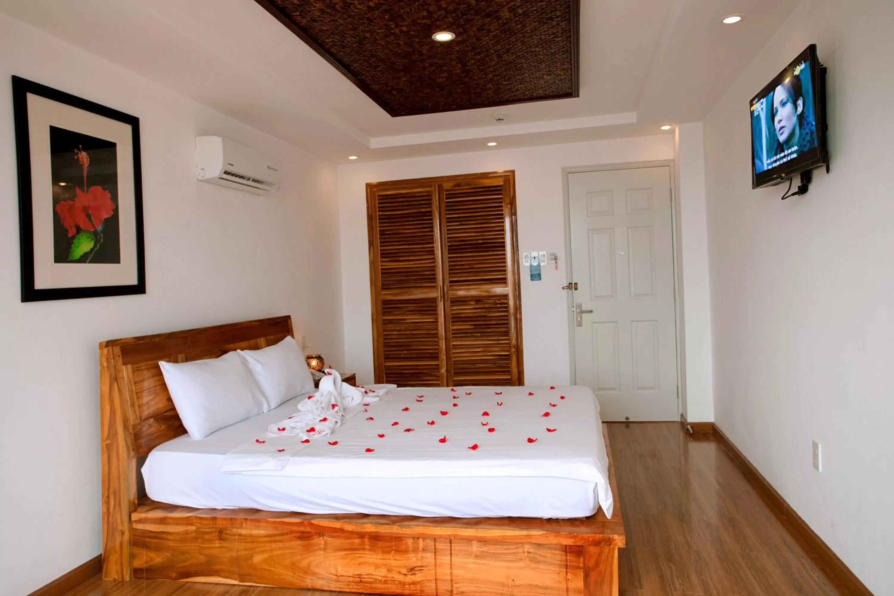 Photo of the whole room, Bed in Rex Hotel & Apartment