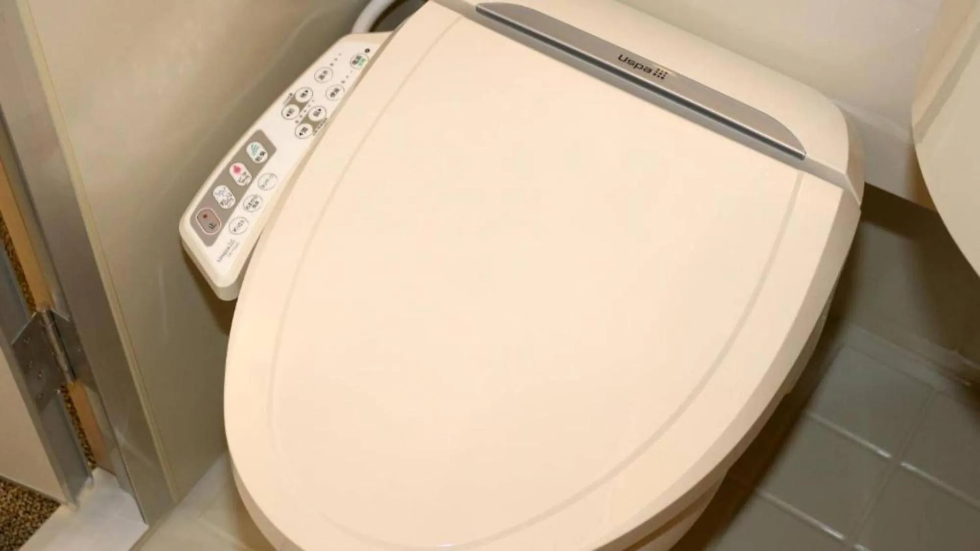 Toilet in Toyoko Inn Osaka Kadoma-shi Ekimae