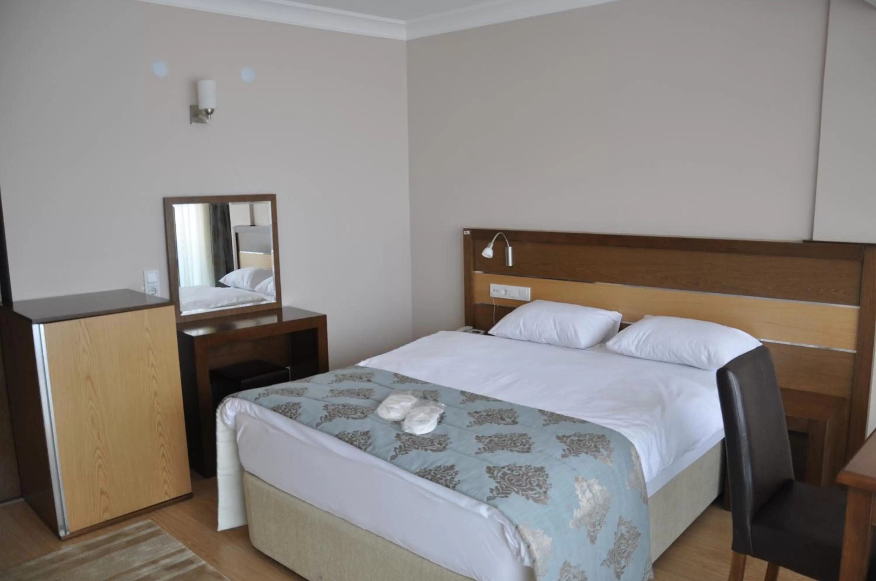 Photo of the whole room, Bed in Perla Hotel