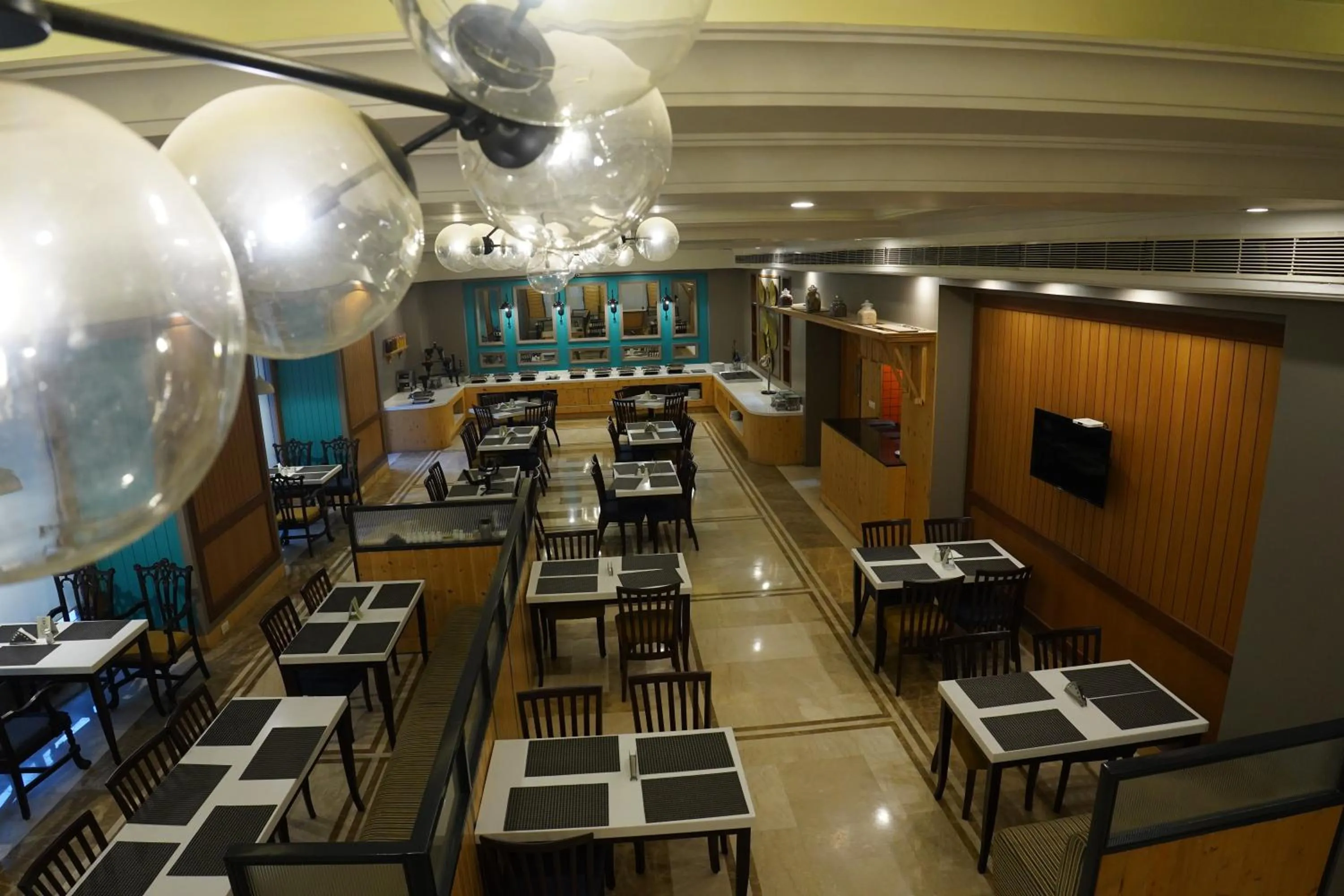 Restaurant/places to eat in Park Plaza Jodhpur