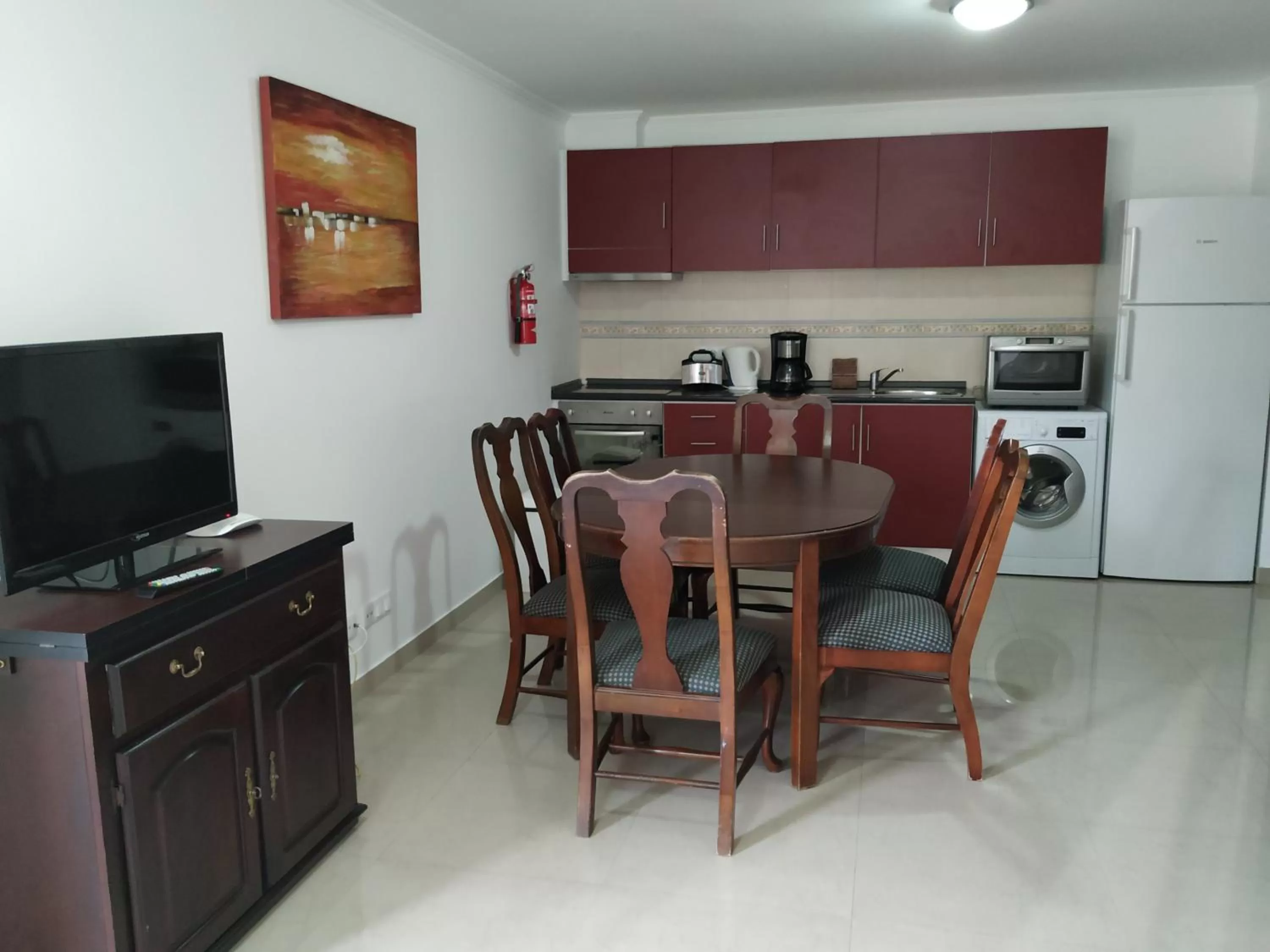 Kitchen/Kitchenette in Costa & Isaias Apartamentos