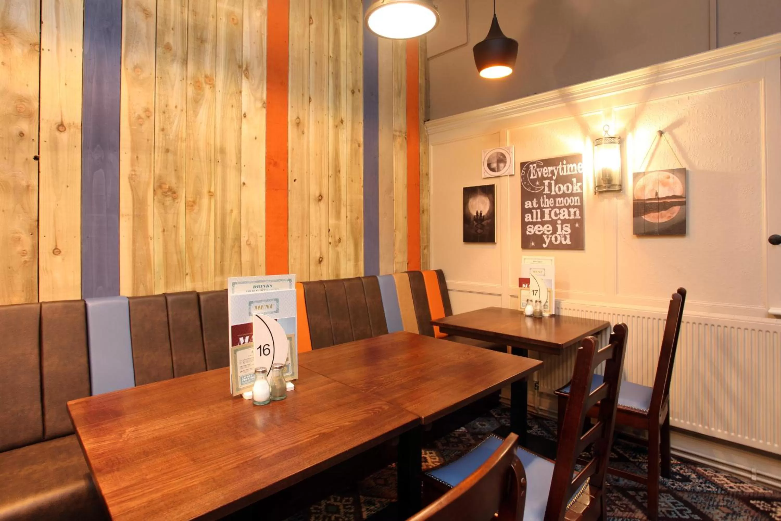 Restaurant/places to eat in Half Moon, Sherborne by Marston's Inns