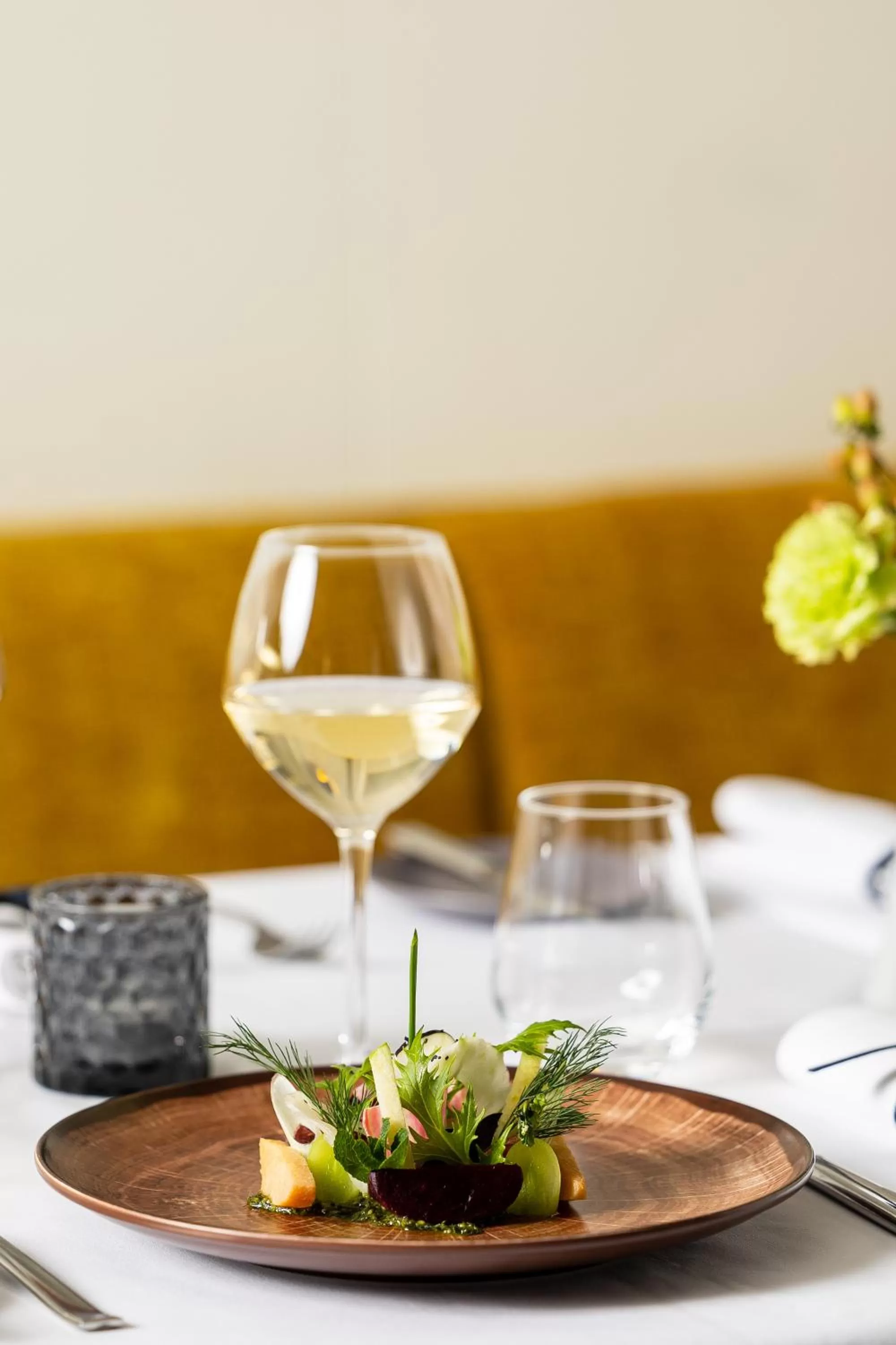 Restaurant/places to eat in Hotel Le Place d'Armes - Relais & Châteaux